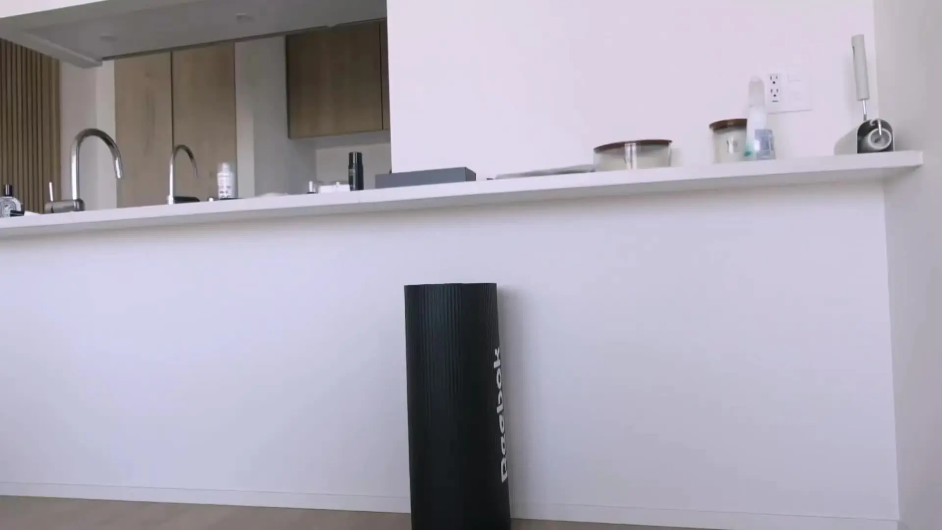 えむ。「日本が大好きで旅行にきた高身長の韓国人のお姉さんのことハメ倒してきました🇰🇷」の投稿サムネイル