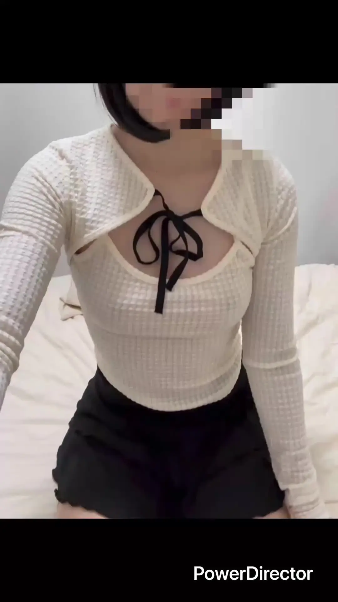 なちゃん🍖筋肉女子「こんばんはー！なちゃんです！！ 今日選ばれたのは、、ディルドでした、、、 カメラの前で恥ずかしいポーズ取るとおまたがきゅんきゅんして触りたくてたまらなくなっちゃ」の投稿サムネイル