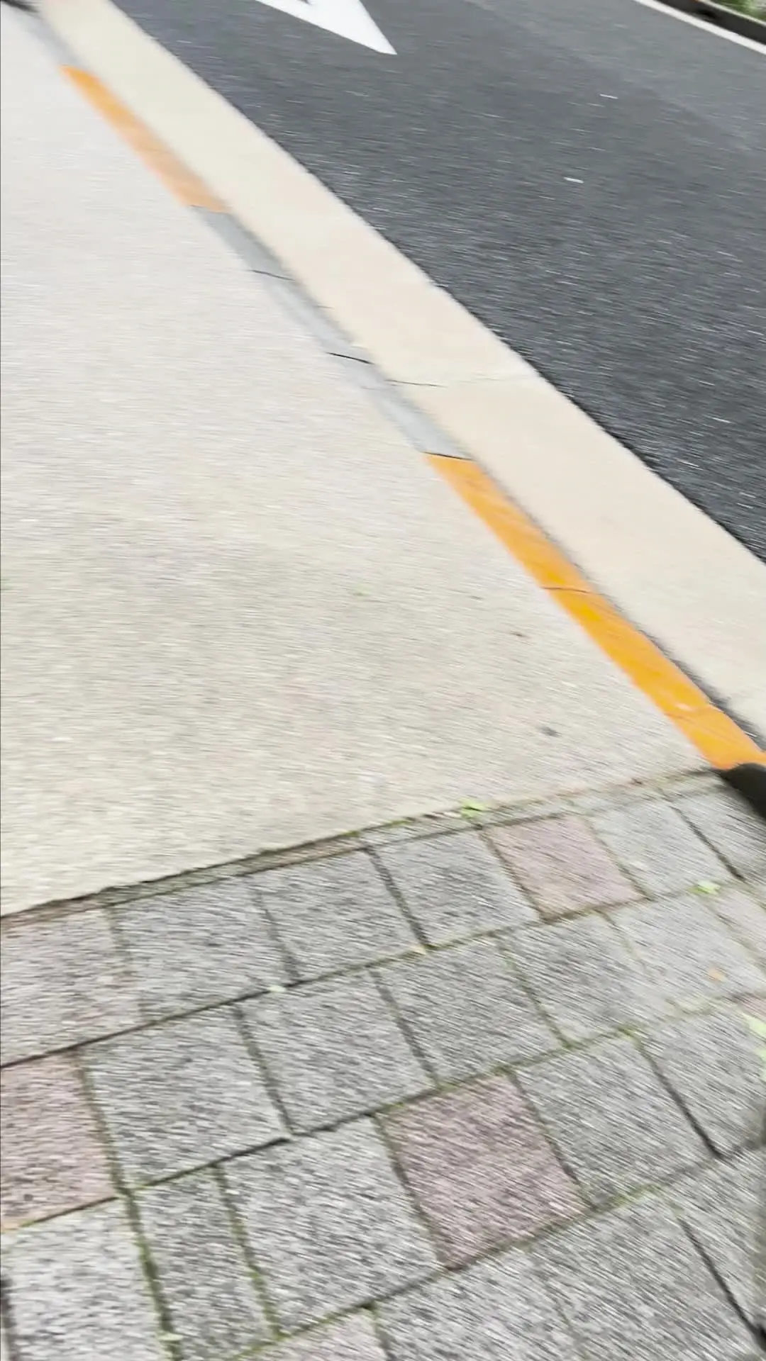 裏垢男子の日常🏖️2日に1本ペースで新作公開中🍉「"完全顔出し"彼氏持ちFカップ美巨乳コスプレイヤーのまんこにズボズボしてきました」の投稿サムネイル