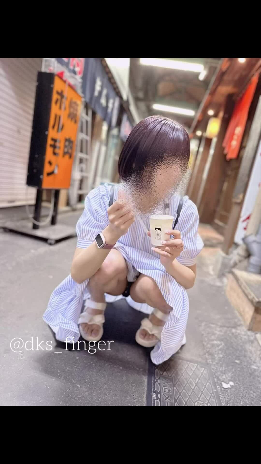 DKS4世の裏垢活動「パンツの裏側〜鷹取めぐみ〜 一日デートし、クリでイキまくったパンツが脱ぎ捨ててあったのでパンツのクロッチを激撮」の投稿サムネイル