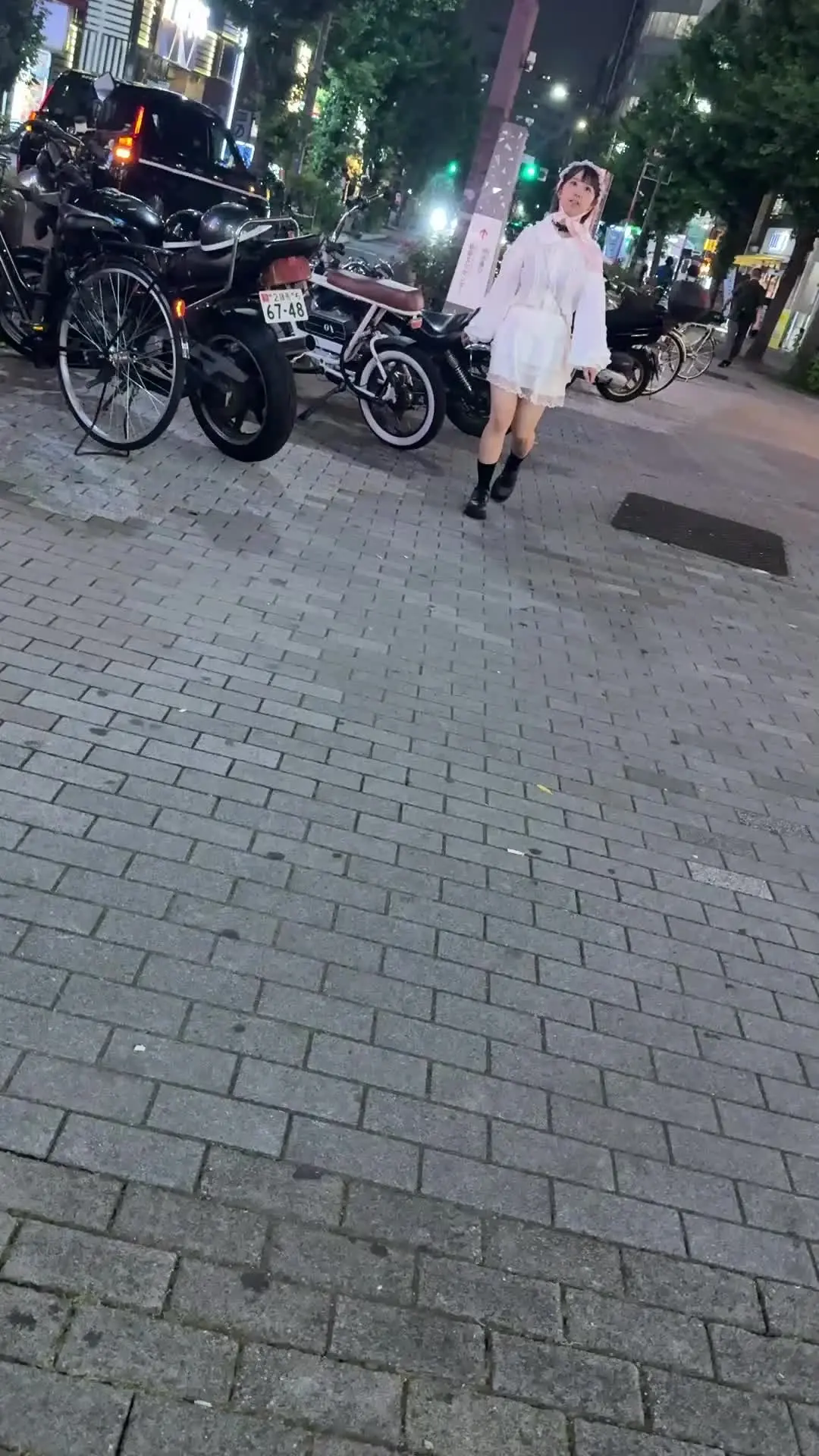超ペットブリーダー伝たけし！「【フル動画】ふりふりの女の子のワンちゃんです！屋外でもクリイキができます！トイトレ×おすわりお手〇去勢×」の投稿サムネイル