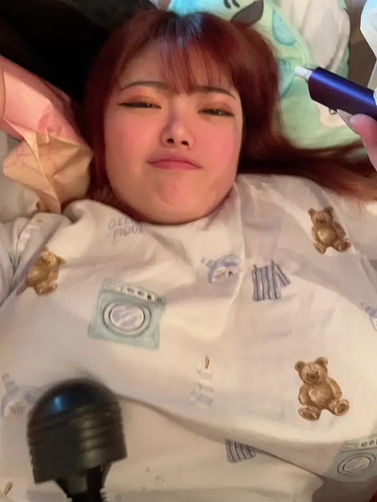 あいちゃん(Kカップ巨乳、爆乳)「バイブで悪戯…」の投稿サムネイル