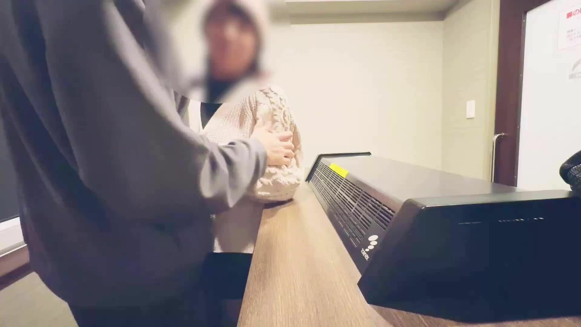 ヤーマン「❣️喫煙所で名前も知らない初めましての相手と…❣️ 年明け1発目から願っても無い展開に恵まれ、何も知らない妻のリアルな姿が見れたので幸せ過ぎました😁 活動始めて」の投稿サムネイル