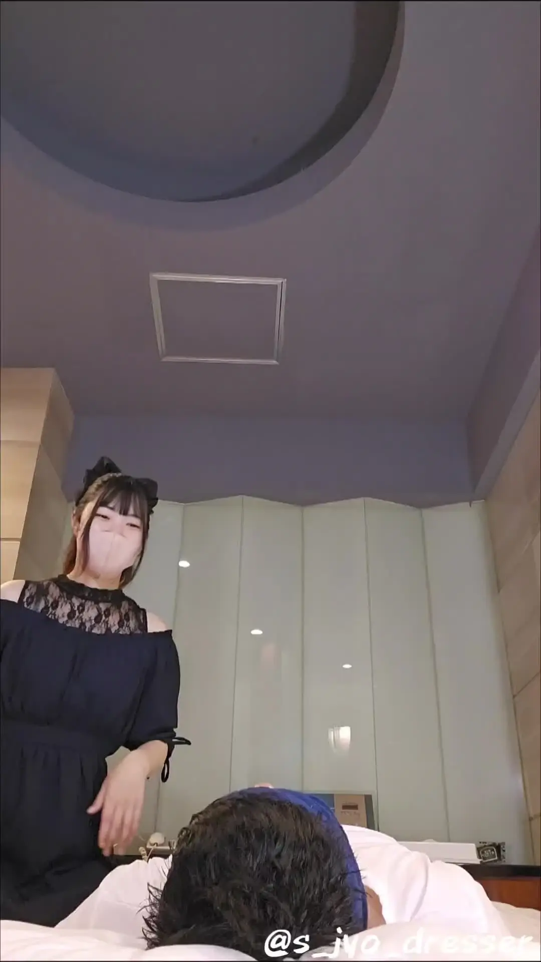 S女性のドレッサー【M男向け動画】「弥めい様の顔面騎乗です✨ 昨日の夜から履いてる下着で乗ってあげますね～💫 良い匂いするんじゃないですかね(笑)」の投稿サムネイル