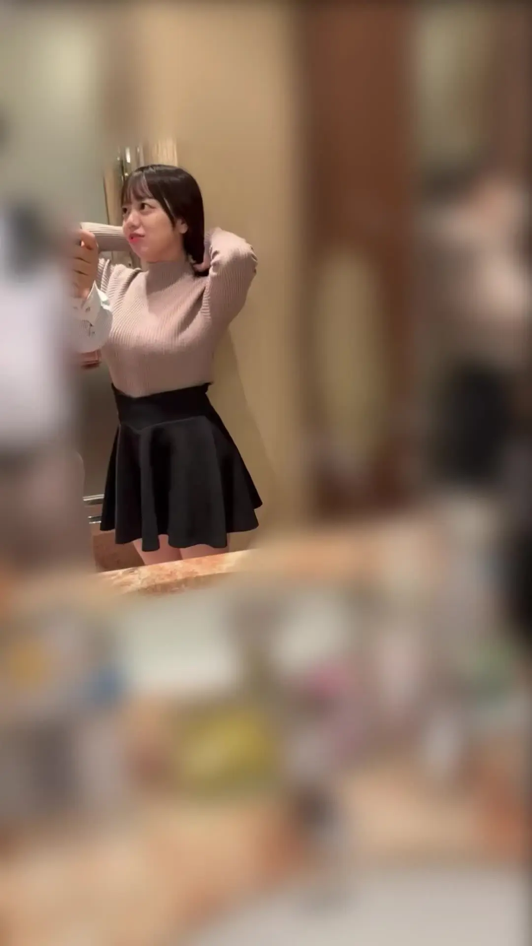 週刊　枕ゴシップ📕「【本編顔晒し】 巨乳コンカフェ嬢るらら リーク元 会社員S氏 ・売り切れる前に永久保存版としてご購入下さい」の投稿サムネイル