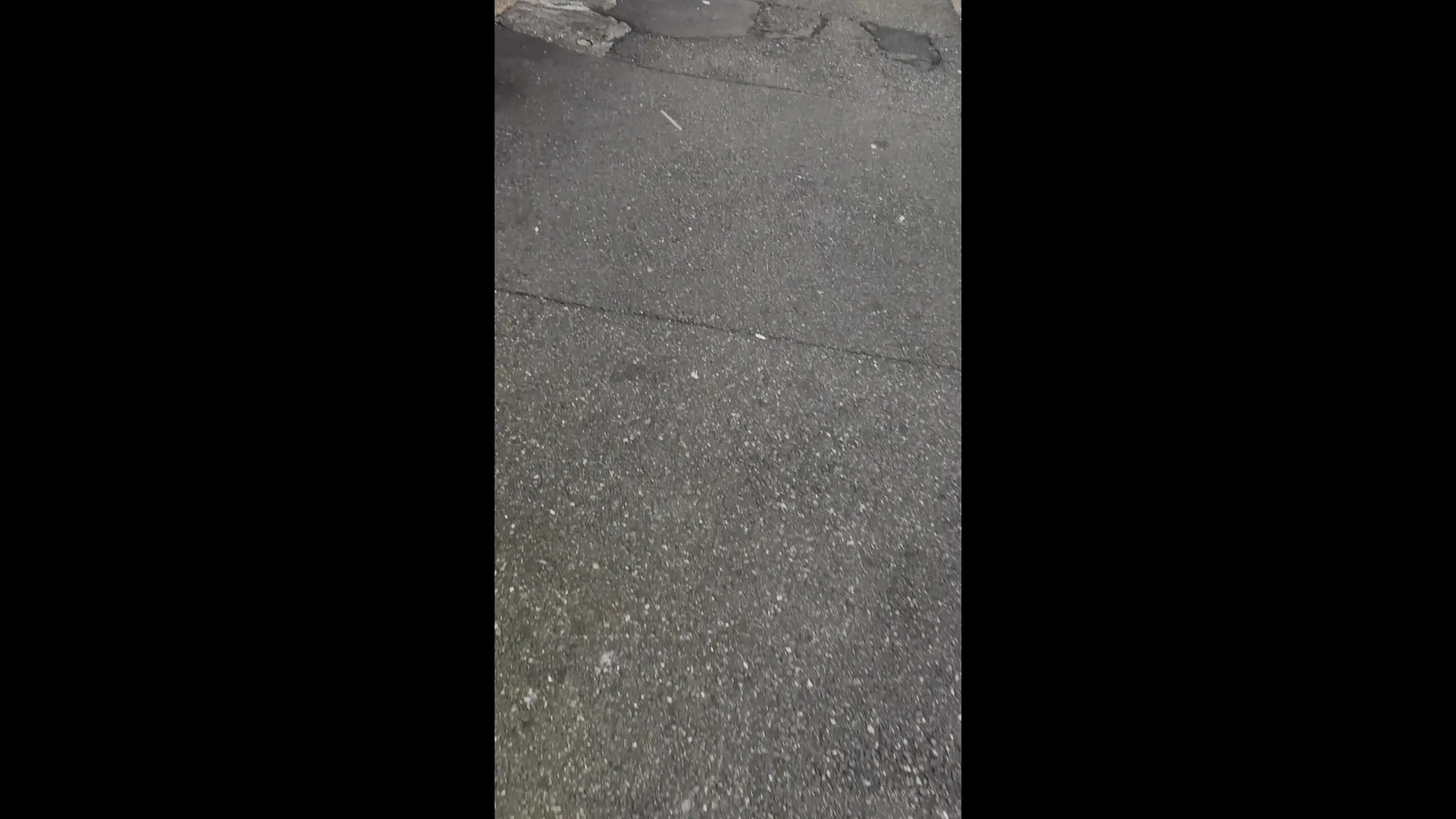 渋谷くん「そのままヤリ部屋に連れ込んでバコバコに犯したので映像に残しました。 渋谷で酒飲んでる生意気そうなギャルは基本的に性欲滾ってるのでナンパすれば75％くらいでヤれま」の投稿サムネイル