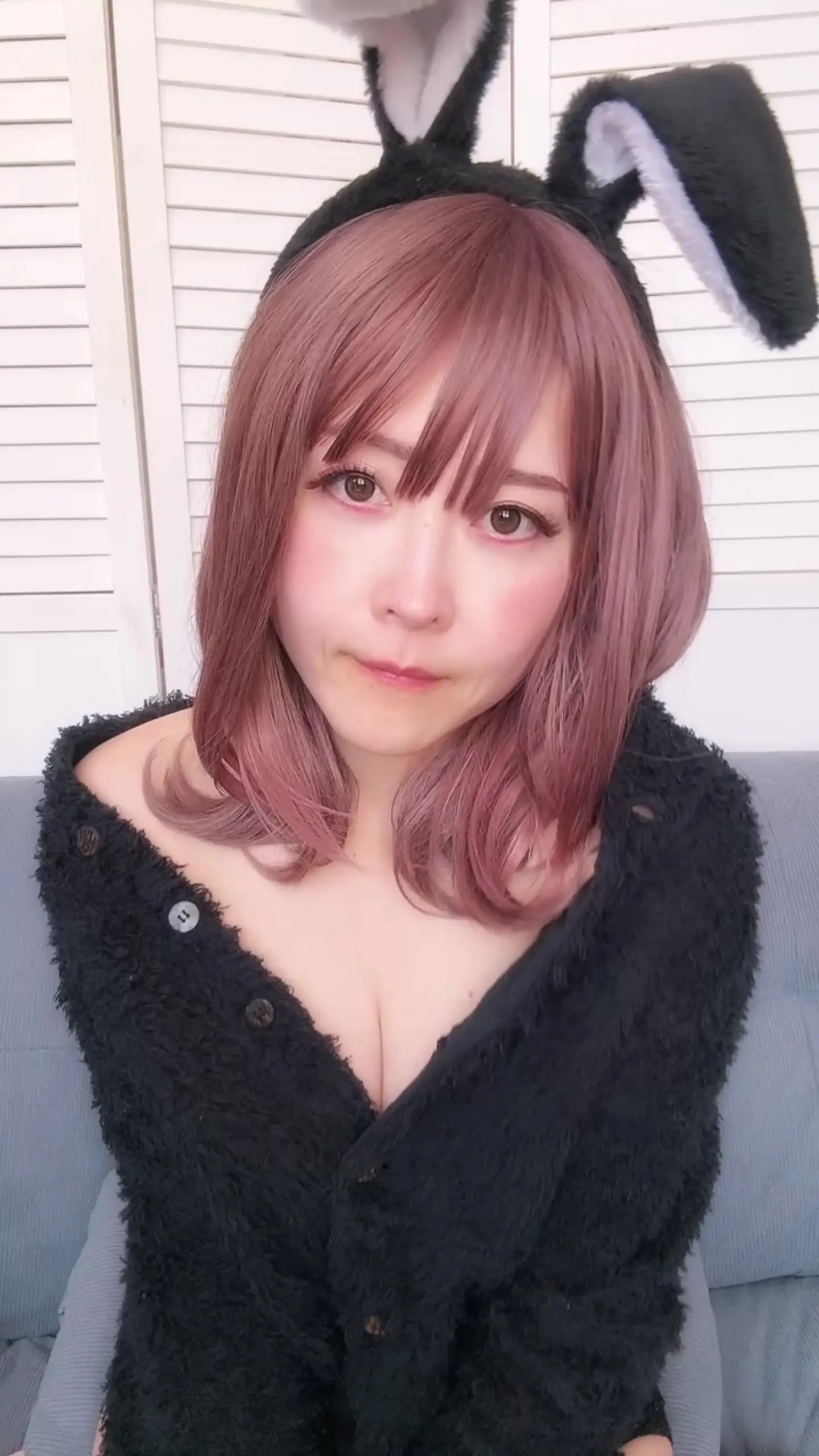 💙碧花🐰Aoka【エロかわ熟女の秘密の花園】「見せたがり美人妻 エロかわ熟女 中イキも🐳も未経験🥺 お腹の傷も愛でてくれる？ 💙碧花🐰のこと」の投稿サムネイル