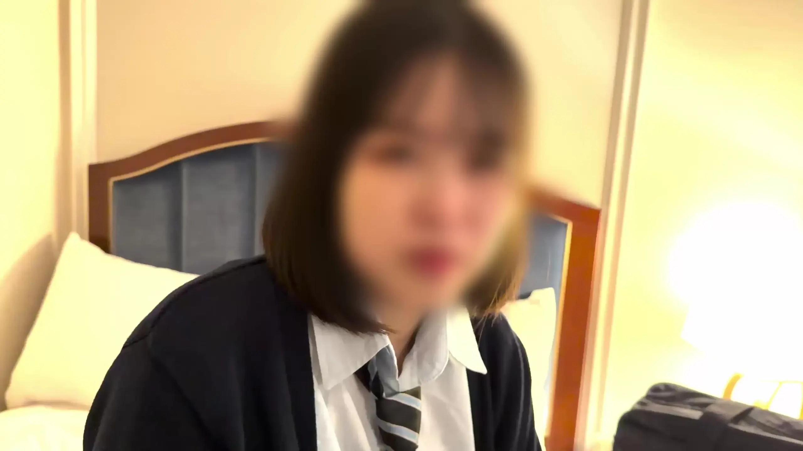 P活攻略おじさん〜あどけない地方J●女子に連続中出し〜「🔥前編・顔モザ🔥 横浜観覧車が見える公園で待ち合わせ　18歳彼氏持ちEカップ美乳 ゆめちゃん　おじさんと夜景ホテルで健全から完全堕ちまで」の投稿サムネイル