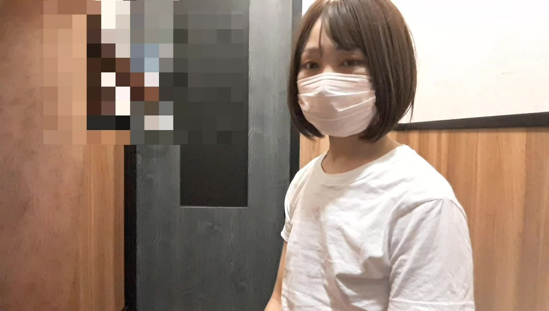 手コキのしろうと「スレンダーな美乳美女のスゴテク手コキに昇天……」の投稿サムネイル