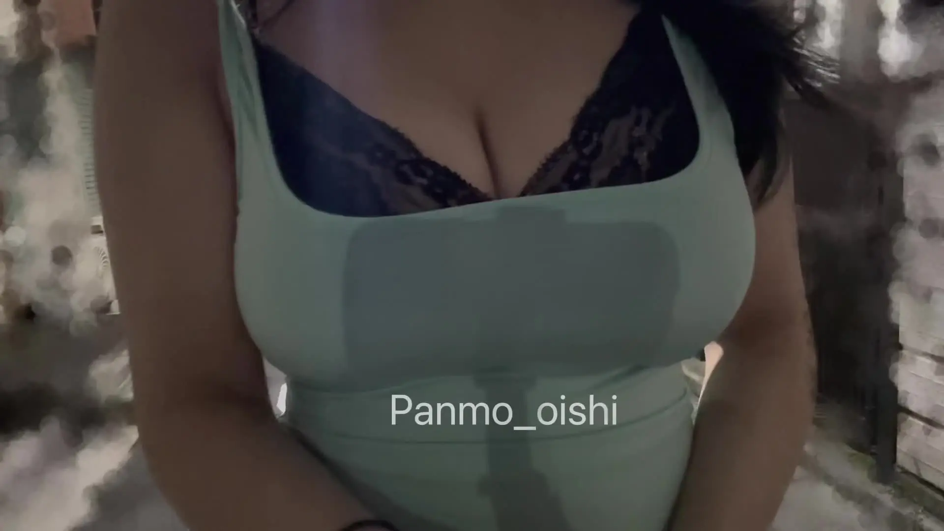 モザイクちゃん「露出お散歩動画🩷 谷間丸出しの格好でおっぱい揺らしまくりながらお外歩きました🫣🫣 ランジェリーチックなデザインがえろかわいい」の投稿サムネイル
