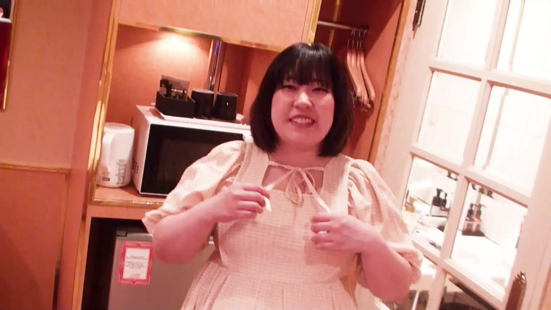 援助おじさん「100kgだけど可愛い子にハメ撮り！【素人個人撮影32】のスタンダード版です。」の投稿サムネイル