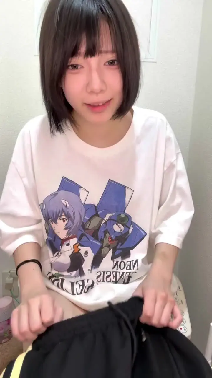 合法ロリ系あむちゃん🐈‍⬛「超ロリ美少女がダル着姿で 深夜にトイレでこっそりオナニー… みんなが寝てるけどムラムラしちゃって」の投稿サムネイル