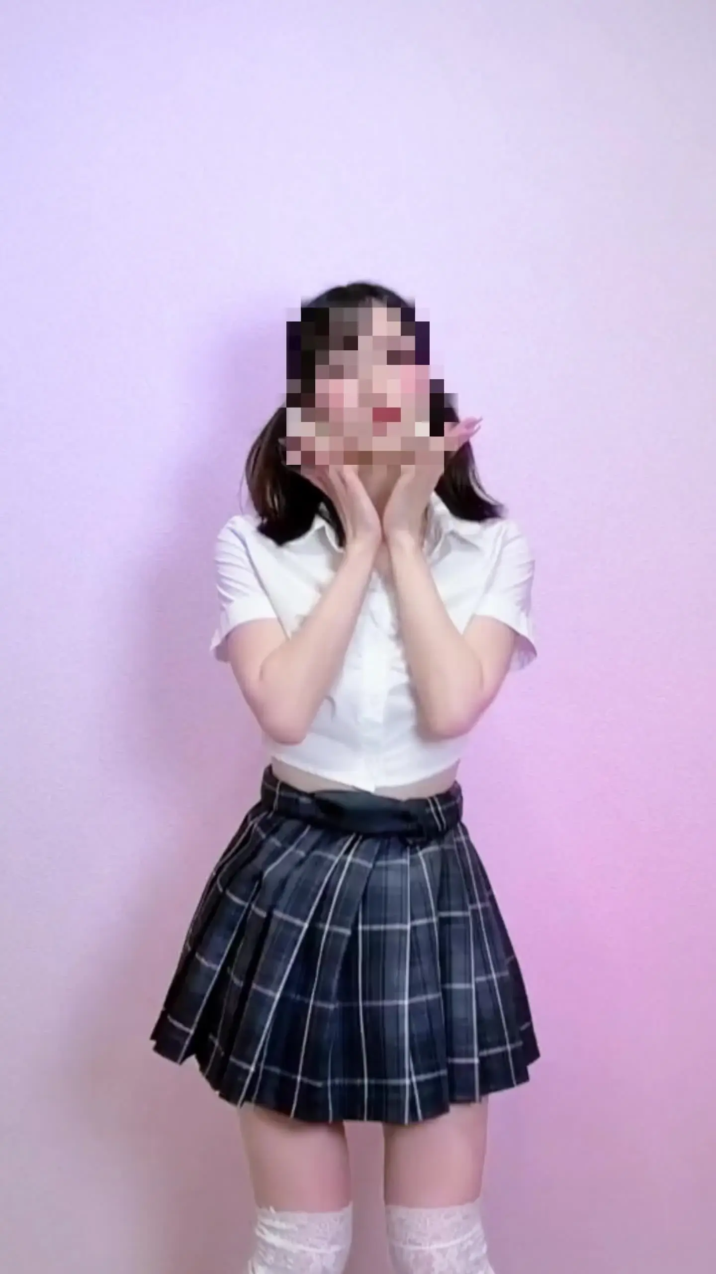 みこみこ♡「めっちゃ練習がんばりました😓💙 いいねとコメントが何よりの励みになります(*ﾉωﾉ) TikTokのえちえちバージョン♡えっちとっく「踊ってみた」です！」の投稿サムネイル