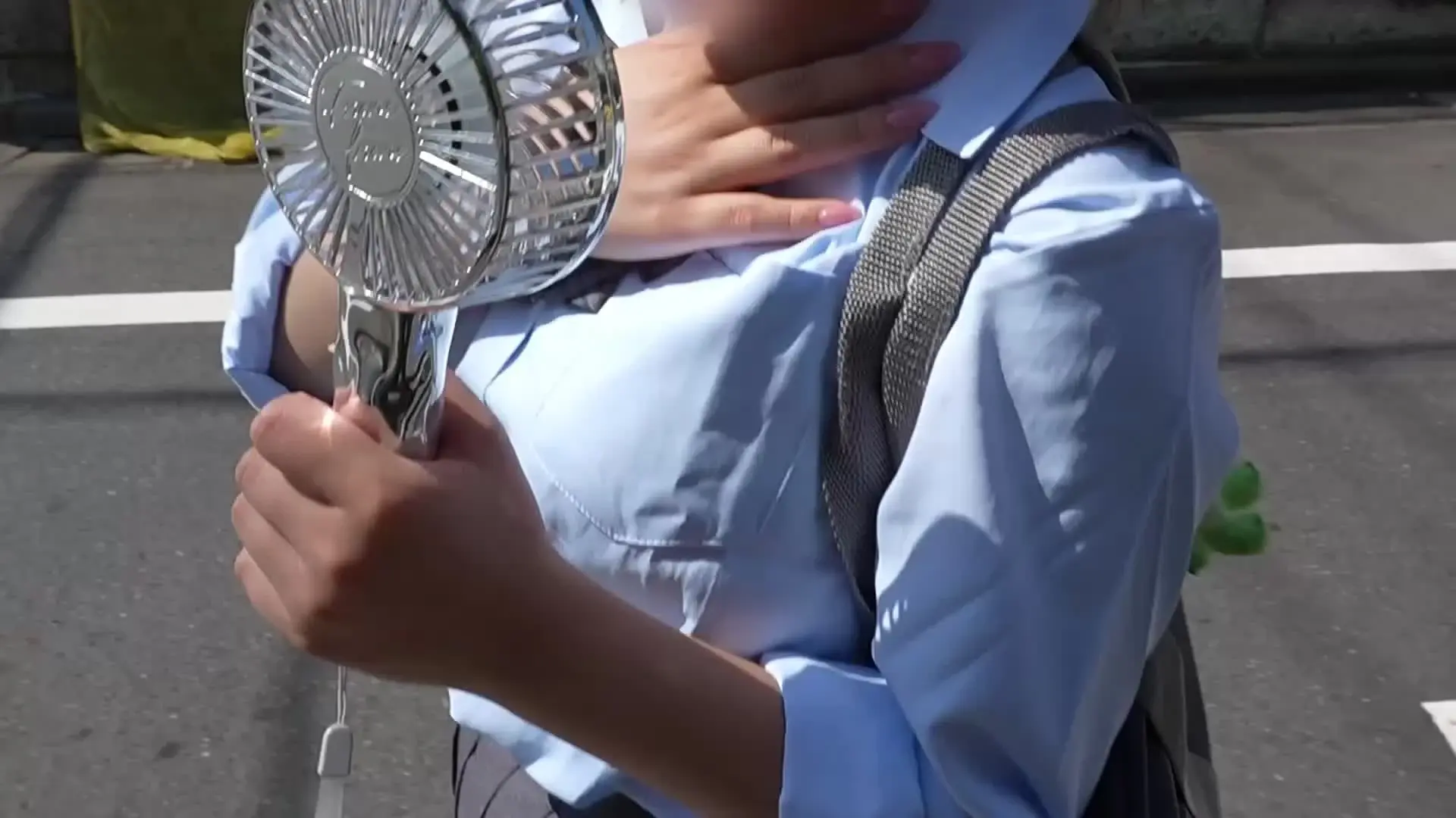 けんと。「彼氏とのデートを断って学校終わりにえっちしちゃう18歳合法L◯Kの浮気ま◯こにたっぷり種付け。」の投稿サムネイル