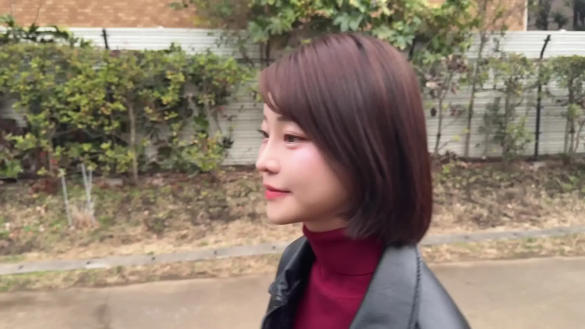 篠原「本当は、トイレ借りてちょっと話して帰るつもりだったんだけど、雑談してたら、私の好きな童貞ってことが発覚して笑」の投稿サムネイル