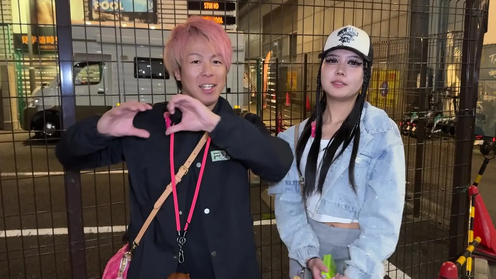 よるび🌙夜の美女図鑑🩷「【ガチ素人】🩷第2回戦❤️‍🔥スタイル抜群な19歳ギャルのが路上でブラを丸だしにしておっぱい揉ませてくれるのえろすぎるw【おっぱい大作戦🩷#833】」の投稿サムネイル