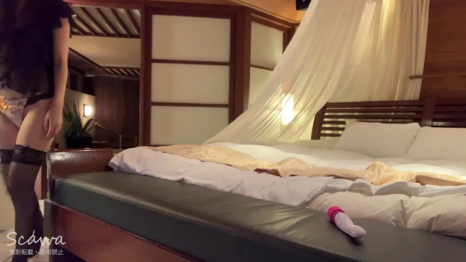 裏垢女子の自撮りオナニー動画「人妻（28歳）電マおなにー。 レースクイーンとして活躍していたスタイル抜群のモデル。 見た目は良いオンナだけど中身はM。」の投稿サムネイル