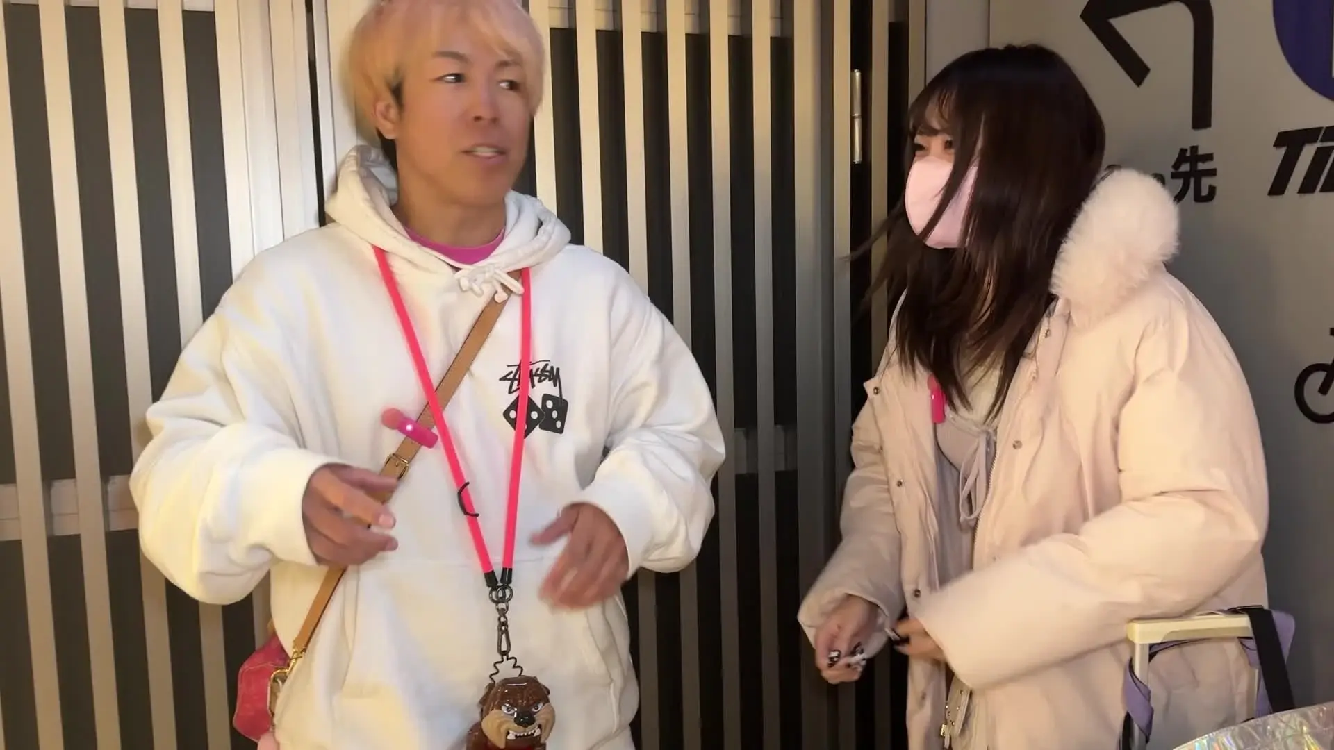 よるび🌙夜の美女図鑑🩷「【ガチ素人】22歳Ｆカップ美女のおっぱい揉んでブラまで見せてくれるのエロすぎるｗｗ【おっぱい大作戦🩷#799】」の投稿サムネイル