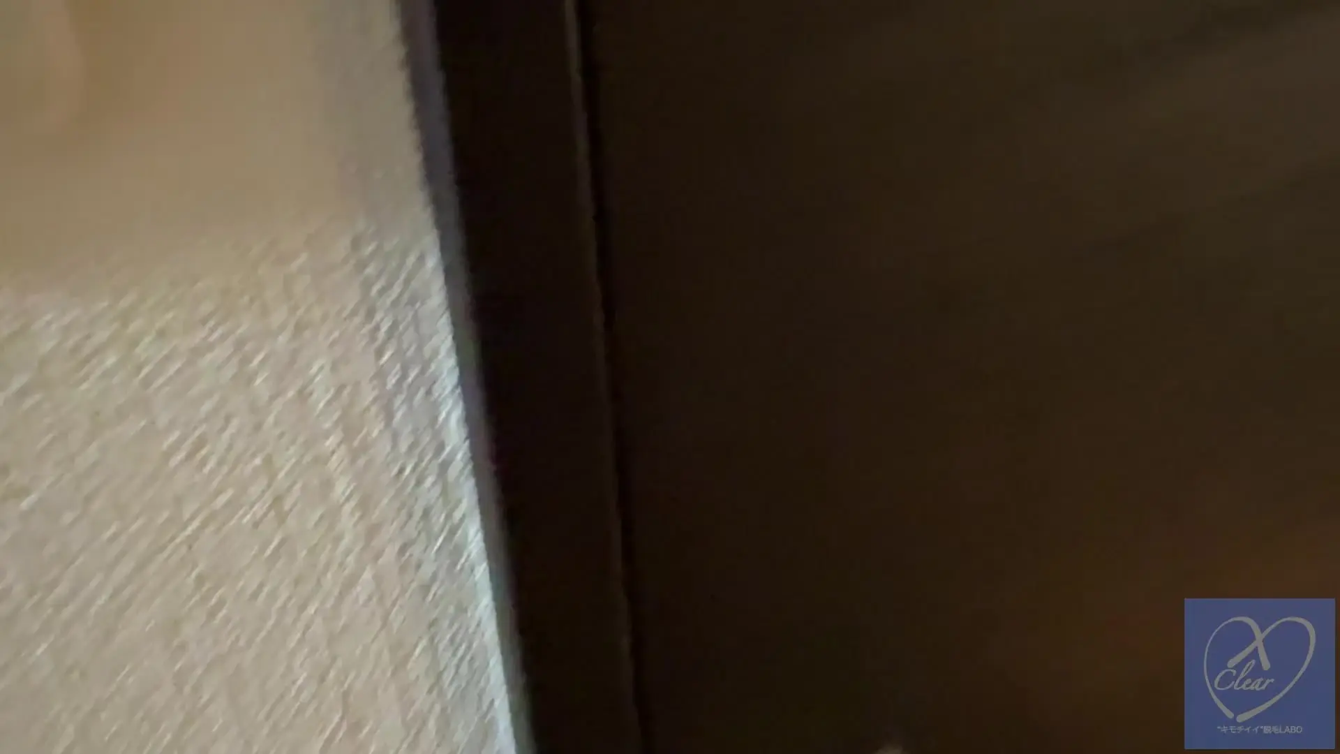 Xclear【脱毛サロン エクスクリア】「【トイレで…】 ※動画、写真の無断転載は著作権侵害となり、10年以下の懲役又は1000万円以下の罰金が課せられます。 発見次第、法的措置を取らせていただきます。」の投稿サムネイル