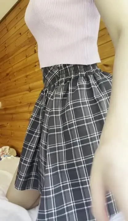 ゆあ💕パンチラ奴隷「シチュエーション動画です！ 見せパンとパンツを脱がされ最後には気絶して倒れてしまう感じ！」の投稿サムネイル