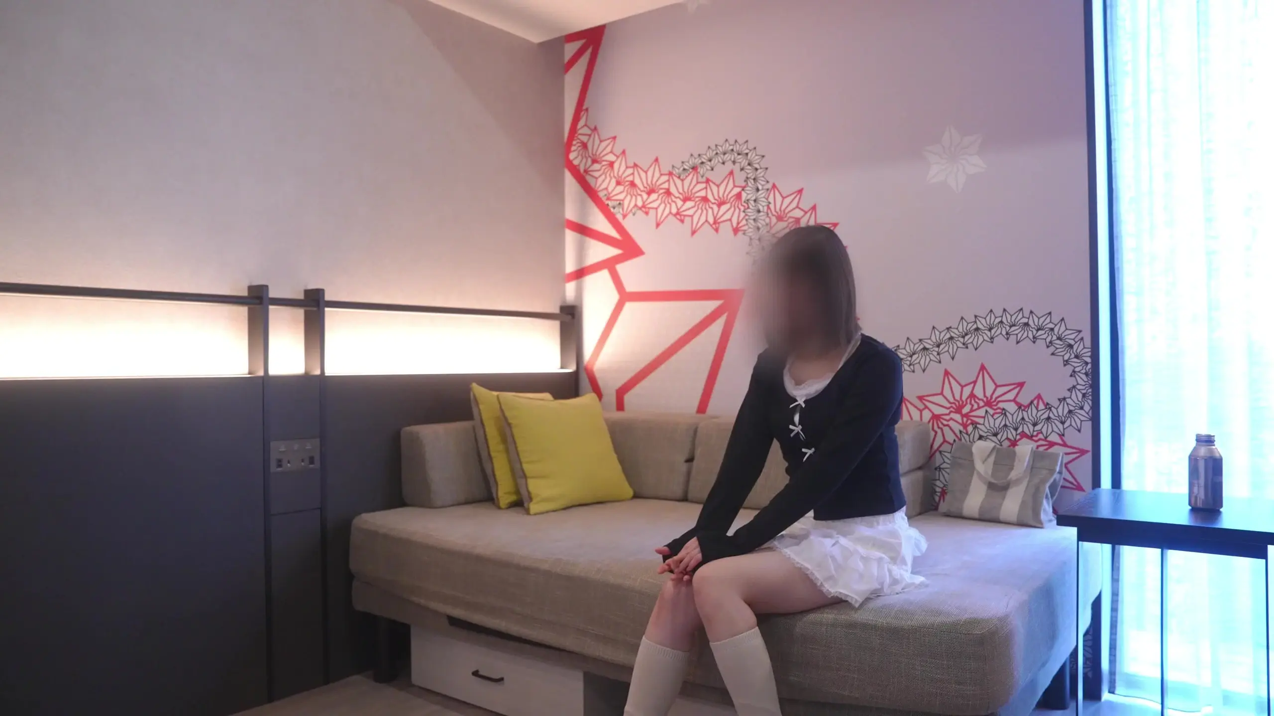 アラン「～付き合っていた彼氏とのエッチが痛くて処女卒できなかったL〇Kと密会～」の投稿サムネイル