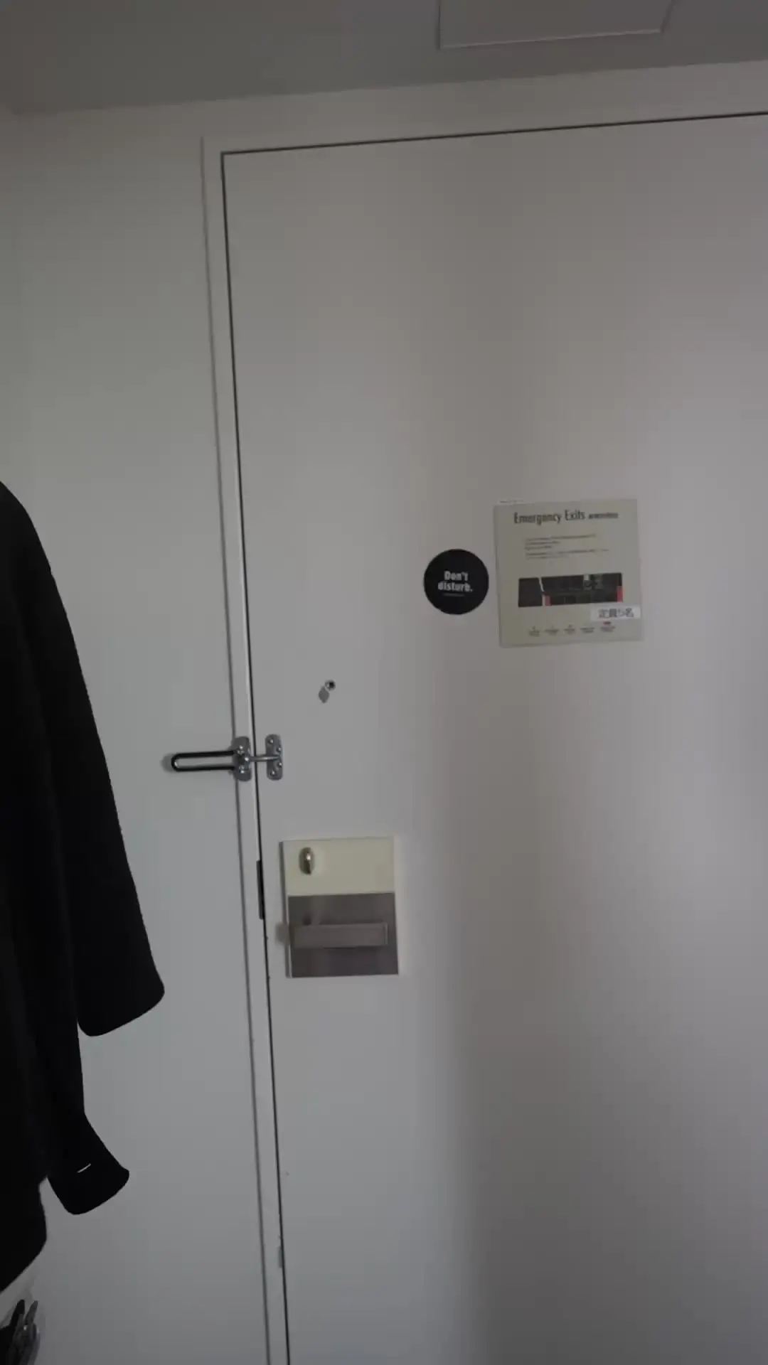 つばさ❗️【メス親と彼女と素人女】「2年ぶりに再会した元カノは相変わらず性欲やばすぎる女だった。こちら実録のため身バレ即削除します。」の投稿サムネイル