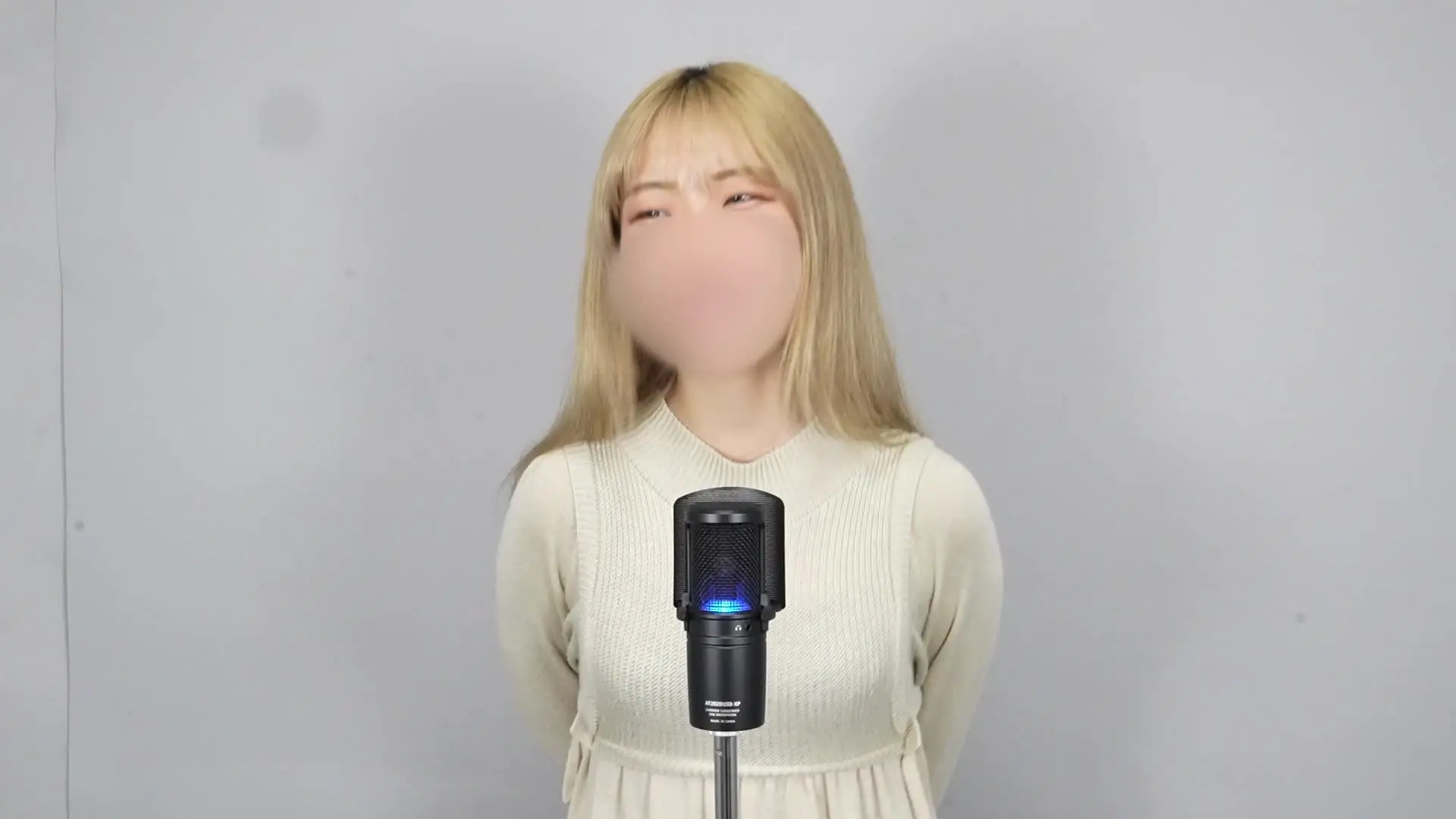 The First O-nani【ファスニー】「【動画No.2】 名前：琴音（ことね） 年齢：25歳 職業：Webデザイナー 明るくて裏表のない性格が印象的な琴音さん。」の投稿サムネイル