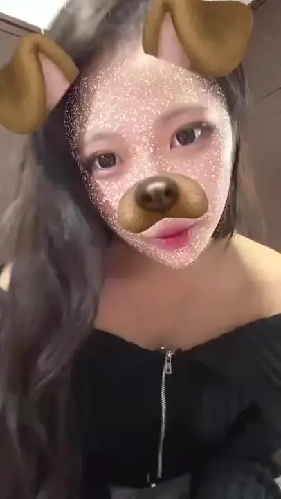 (フリー動画)見た人はフォロー必須項目ですよwww
この作品は、黒髪ウェーブの美しい19歳女性が、あなたとの通話中に徐々にエッチに目覚めていく様子をたっぷり収録した長尺リアル動画です♡
通話しながら我慢する恥ずかしい声と甘い喘ぎ
「あなたに聞かれている」という意識で高まっていく興奮の過程
照れから次第に大胆になっていくリアルなギャップ
長尺ならではの没入感と興奮の波
「電話で繋がってるような臨場感」と「黒髪19歳の自然なエロさ」を同時に味わいたい方に最適な1本です。
清楚で綺麗な見た目とのギャップがたまらない、中毒性の高い作品に仕上がりました♡寝る前やリラックスタイムに、彼女の甘く溶ける声を耳元でゆっくりお楽しみください。
完全無料です!気に入っていただけると嬉しいです。 (2/2)