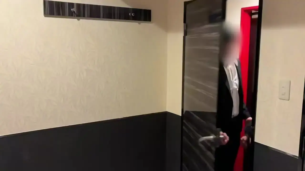 ゆい⌇港区OLの発散場🫧「🏢港区受付OLゆいのマッチング日記vol.05 📱今回出会った男性のプロフィール 年齢：38歳」の投稿サムネイル