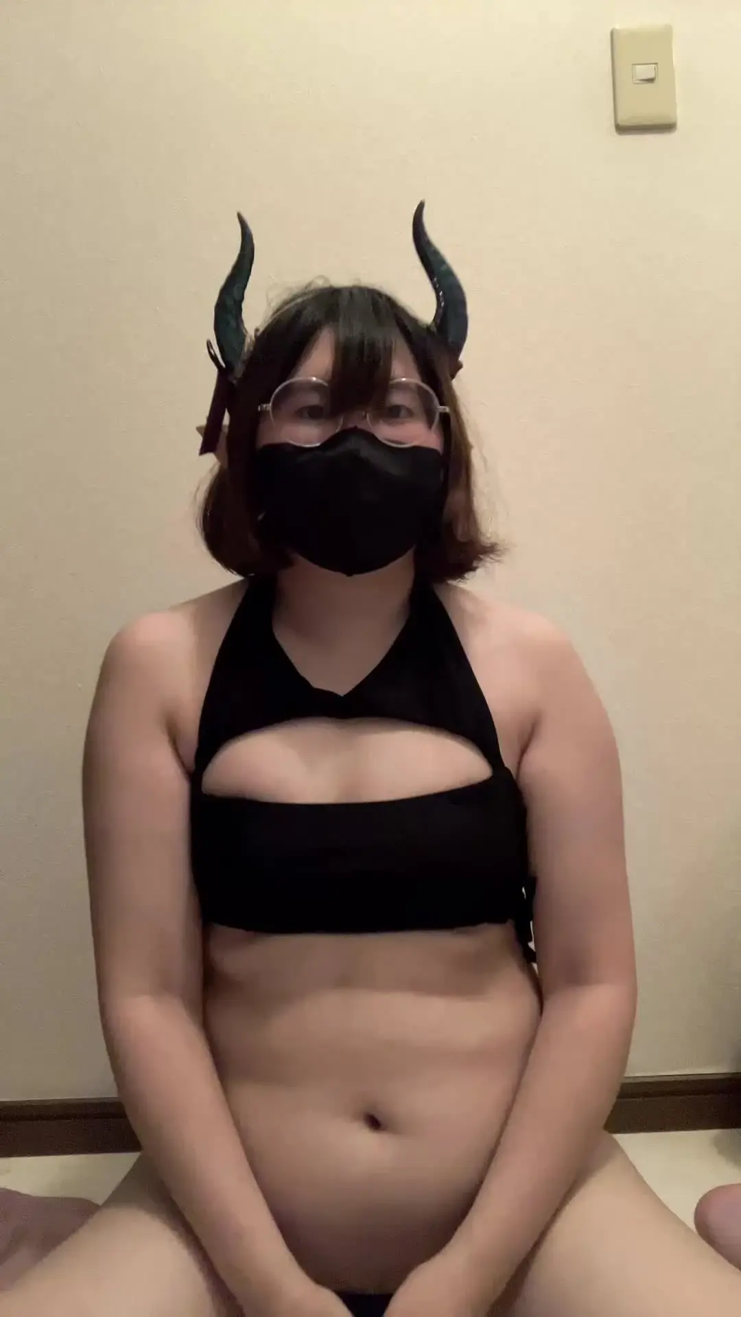 ルシファー「※脱ぎなし サキュバス水着で擬似騎乗位だったりスリスリしたり……な動画です」の投稿サムネイル