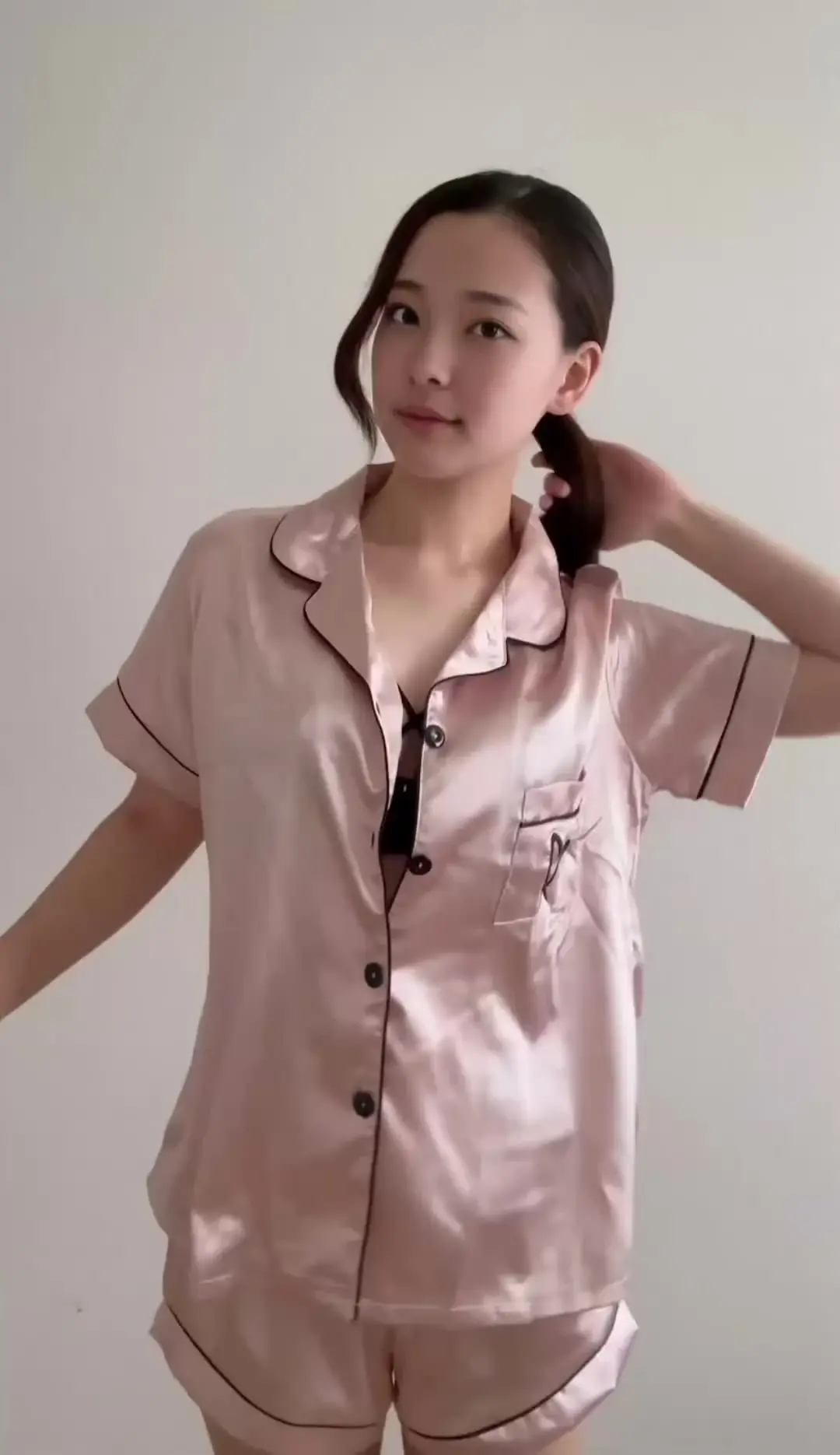 ぽぽ「こんばんは、ぽぽです🐥 今回は、ざーこざーこの全裸バージョンだよ😳😳 恥ずかしいけど楽しんじゃった🤭🫣」の投稿サムネイル