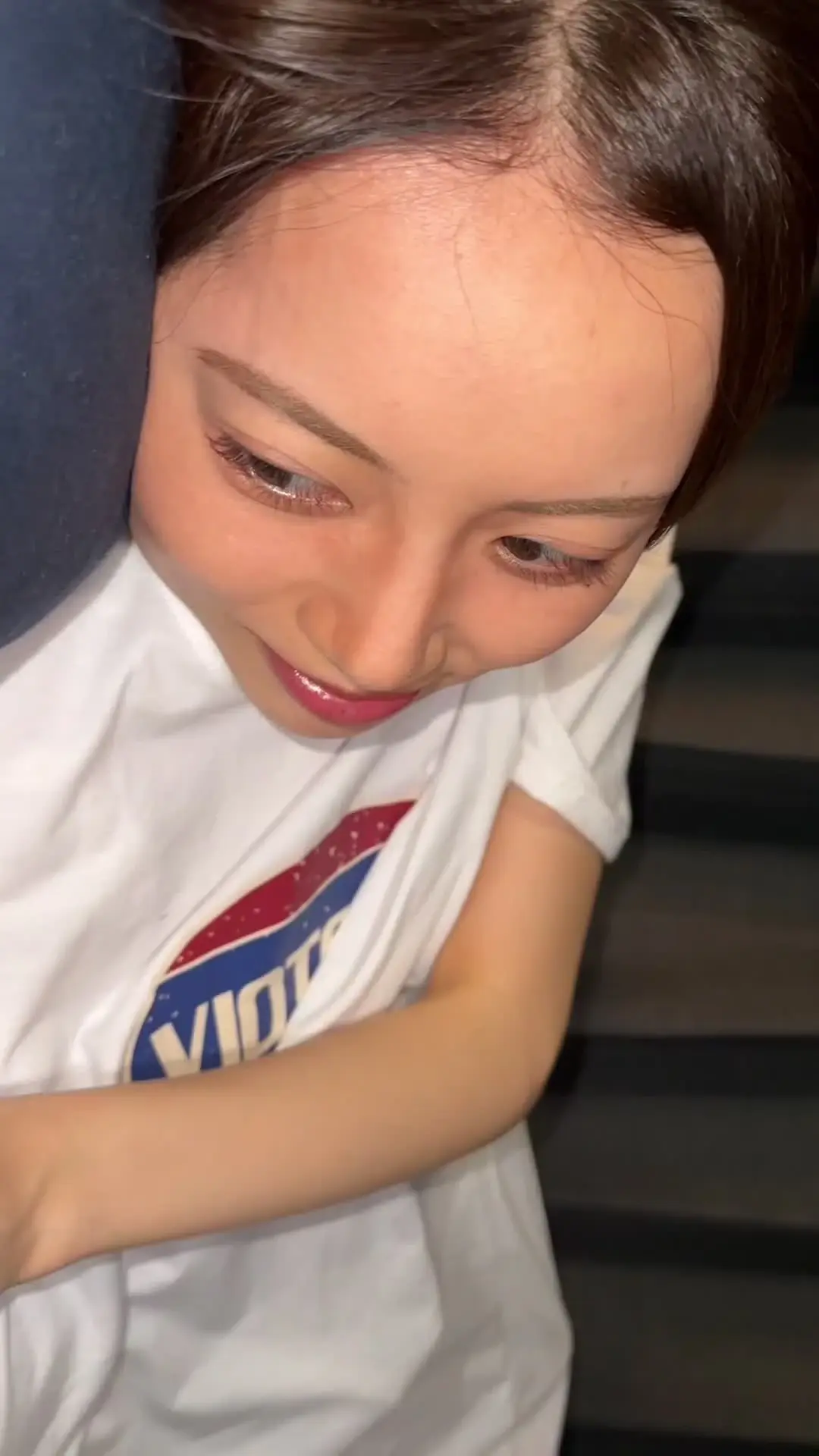 縦動画専門ハメ撮り師　女喰い⭐️「セフレが泊まりに来て夜這い3発ヌカれましたw 生理前でムラムラしてたらしく 僕のチンポをまさぐり、シコシコ。」の投稿サムネイル