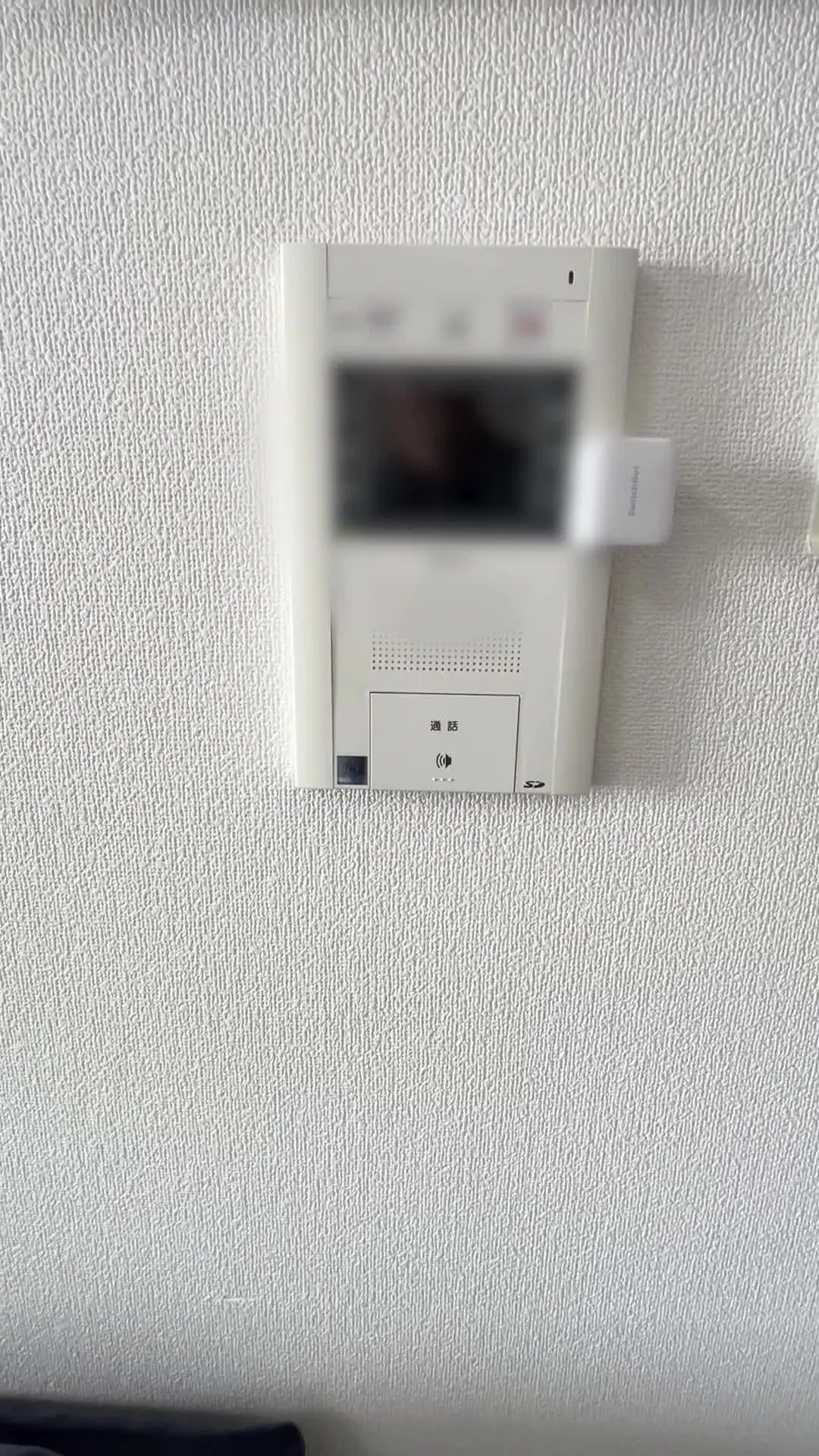 YOAZOBI「恋リアに出演していた合法L○Kちゃん。画面越しでも可愛かったけど、近くで見たら想像の3倍破壊力あった。顔を完成公開した本編はファンクラブで販売中。」の投稿サムネイル