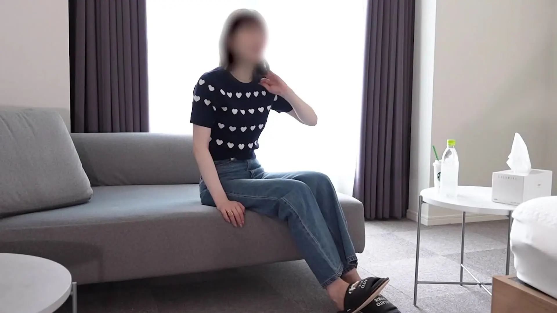 7月公開予定
170㎝モデル体型
ナチュラルティームームで働く24才美女
憧れの中イキがしてみたいと連絡をくれた爆美女
今日は仕事に行く彼に友達と遊んでくるって密会にきました
やさしいイケメンの彼には「気をつけてね、楽しんで」と言われたそうw
インタビューで美女が初めて「ローター」って言って恥ずかしがってる姿が可愛かったです
今回もいかせたので事後のインタビューでは甘えた猫になりました (2/2)
