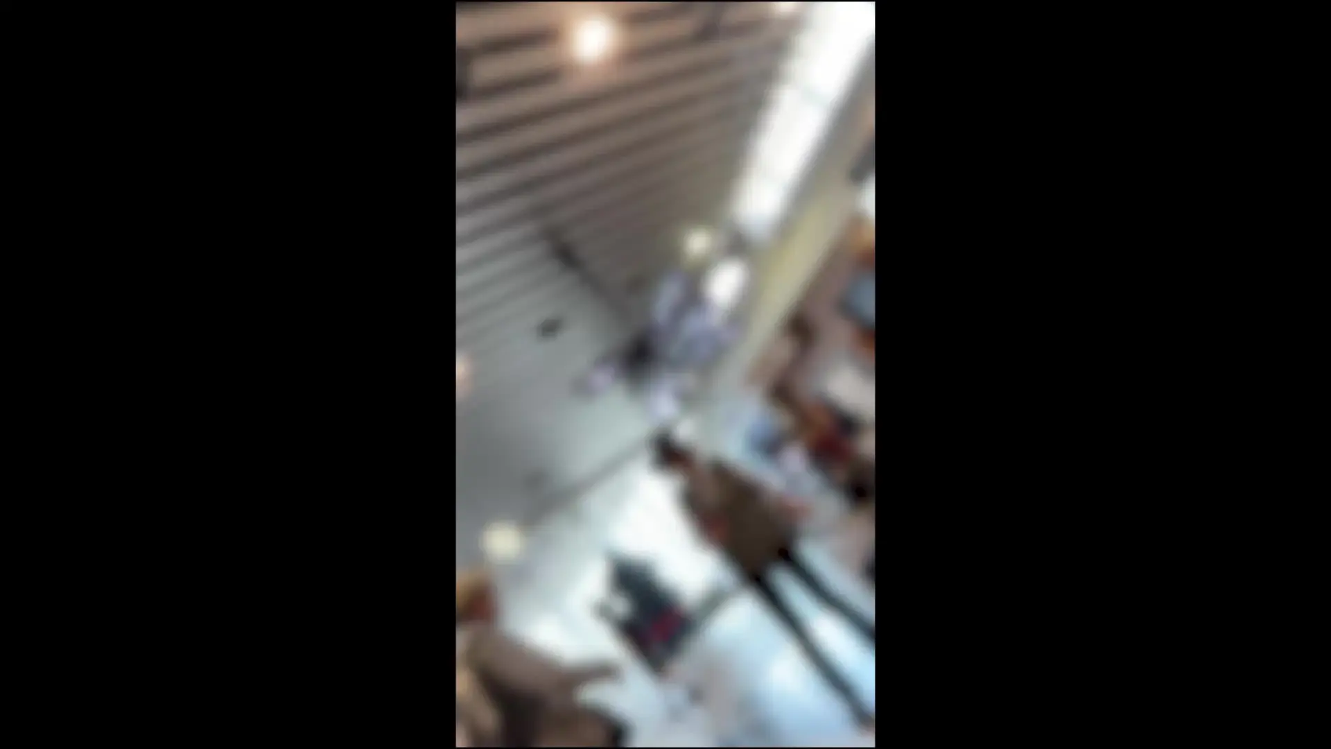 兎狩り「紫のかわいいチェックスカートにロックオン 華奢な身体ながら、お尻の肉付きは女そのもの。 下着はグレーの総柄」の投稿サムネイル