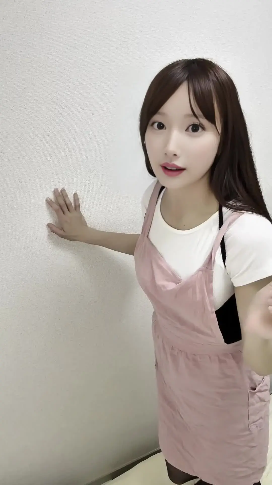 母乳ママ🍼あやね「壁越し不倫💜壁の向こうに旦那がいるのに…母乳も溢れちゃう。。」の投稿サムネイル