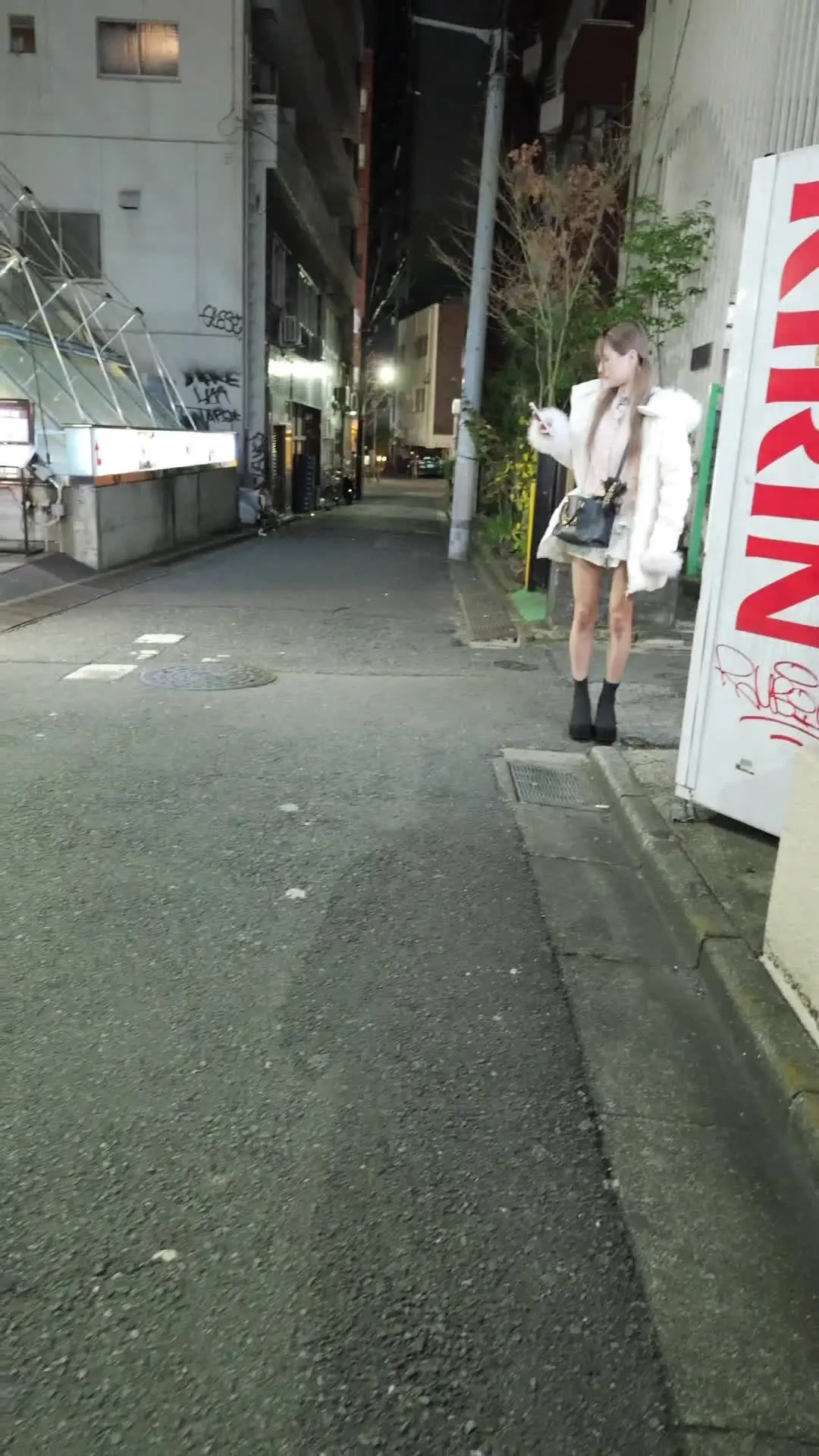 たど「【初登場120分完全顔出し】スレンダー美巨乳美女とホテル密会♡ 和式トイレ放尿からの生ハメチン棒中イキ生中出し🔥 ※本人との約束により限定数に達したら公開停止し」の投稿サムネイル