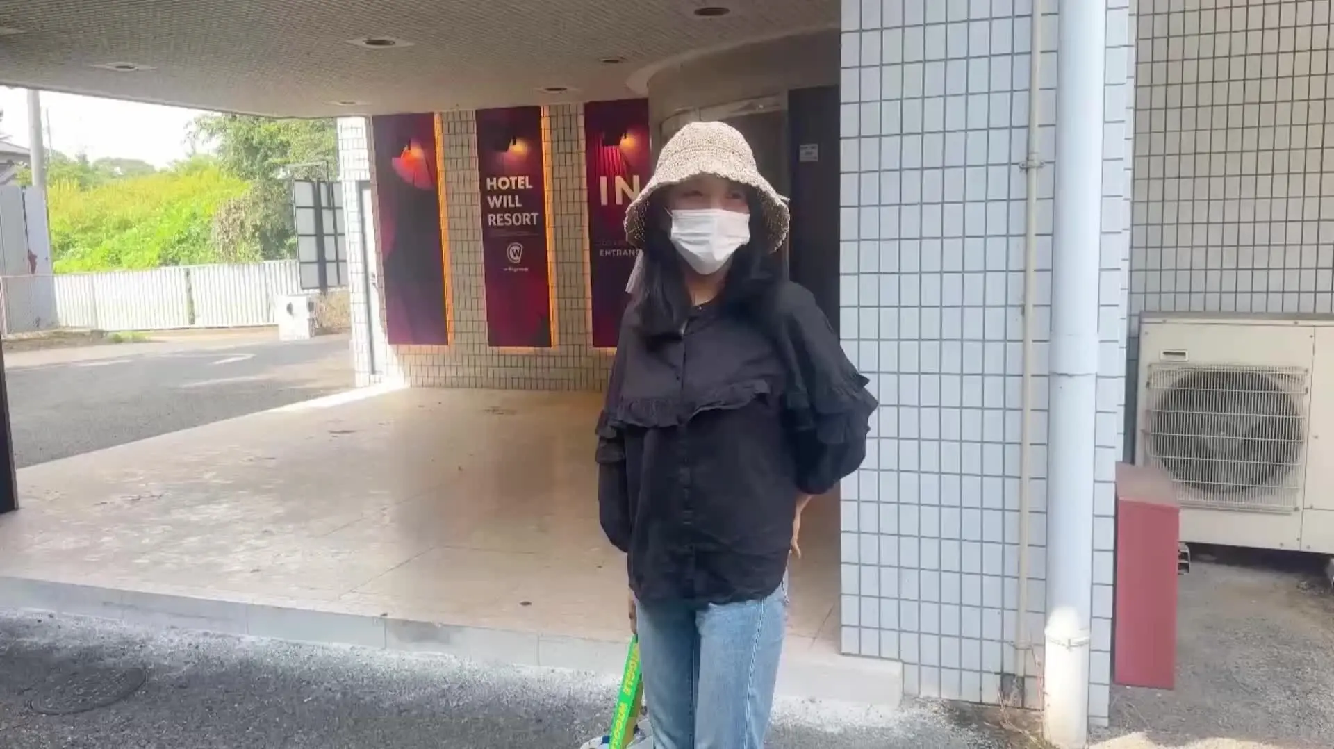 ヤーマン【ガチ嫁淫女化計画】「愛妻を他人に貸し出し(前編) 自分の嫁が他人に使われたり野外露出させたりする事に興奮を覚える変態男ヤーマンです。 これまで嫁は10本以上の他人棒で寝取られて来た」の投稿サムネイル