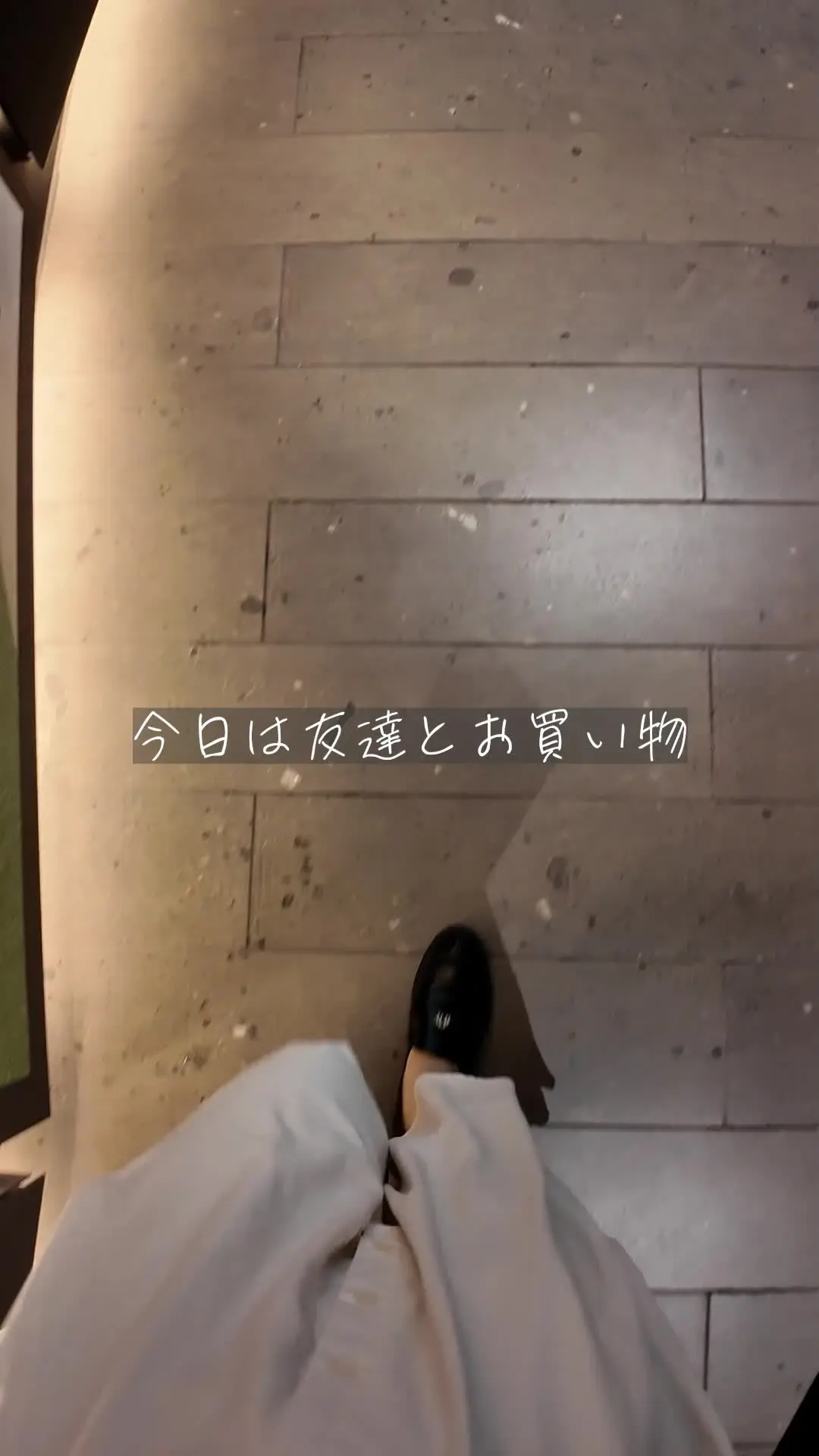 ありす🌹💜「【背徳感MAX】帰宅直後、玄関で足音を聞きながらひとりえっちしてみた🙈💕」の投稿サムネイル