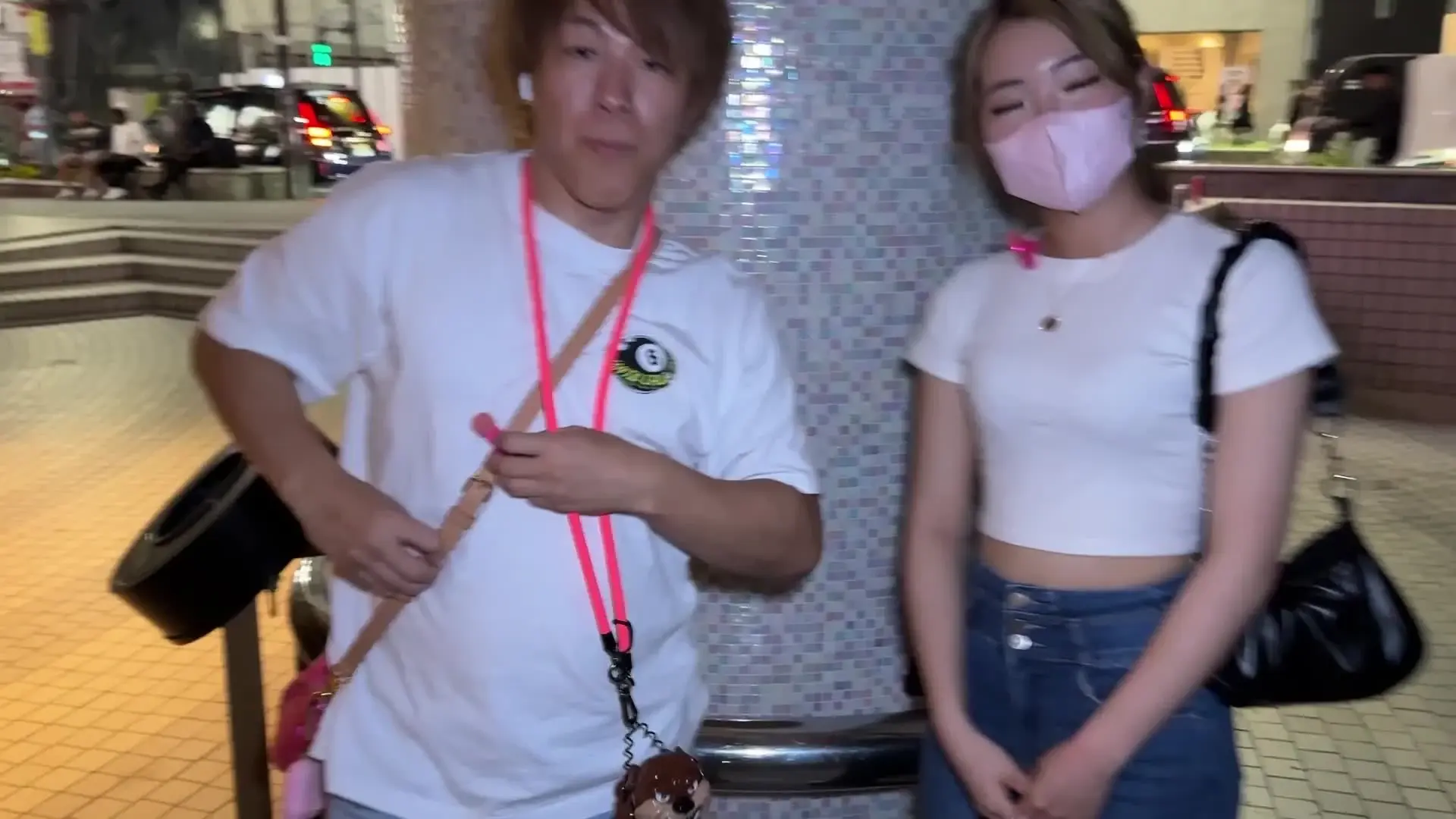 よるび🌙夜の美女図鑑🩷「【ガチ素人】1回戦目からブラをズラしてTシャツの上から乳首触ったり生乳揉ませてくれる美女やばすぎるww【おっぱい大作戦🩷#844】」の投稿サムネイル