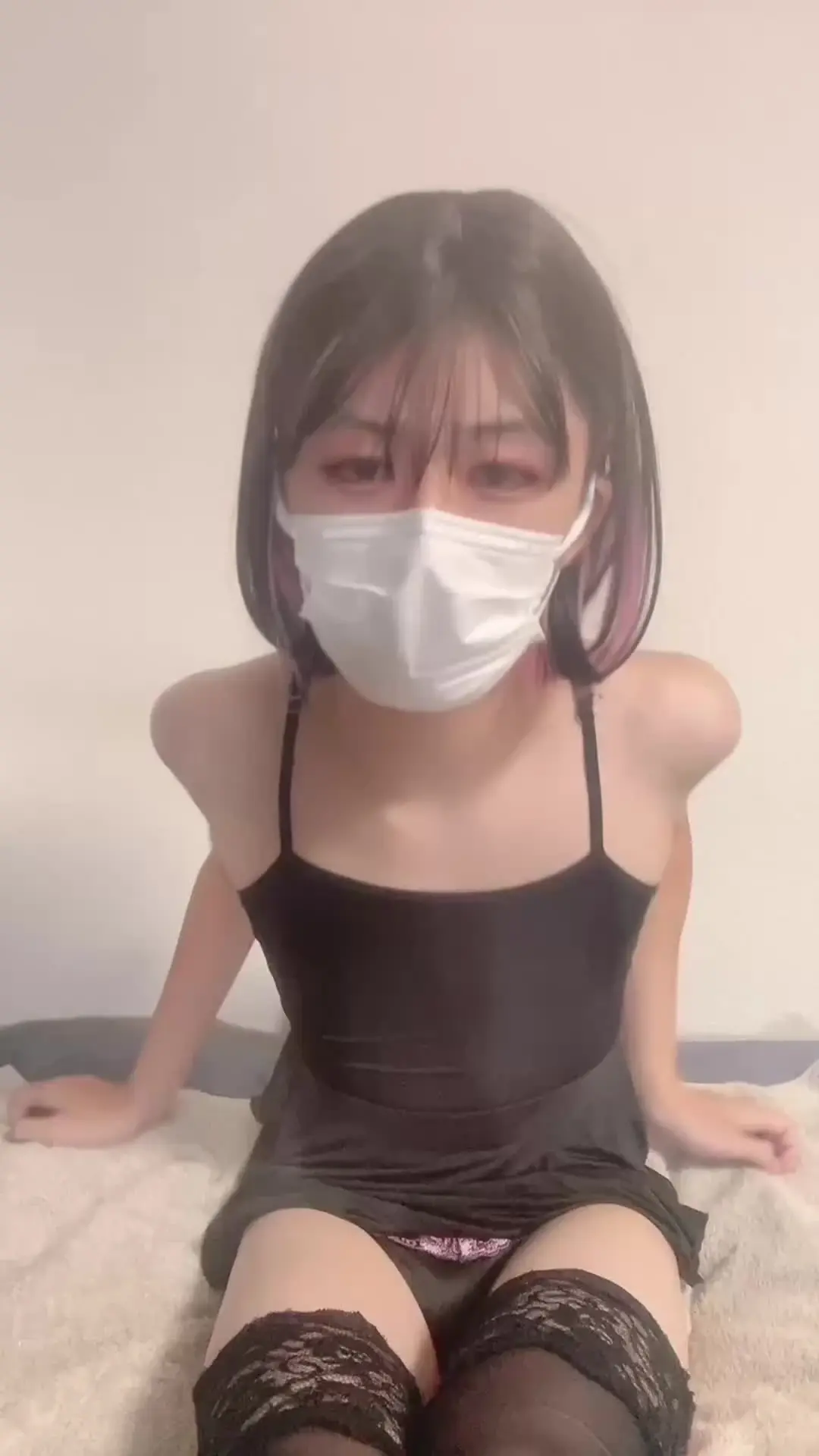 おとこの娘がキャミソール姿で手コキオナニー♡ sample 1