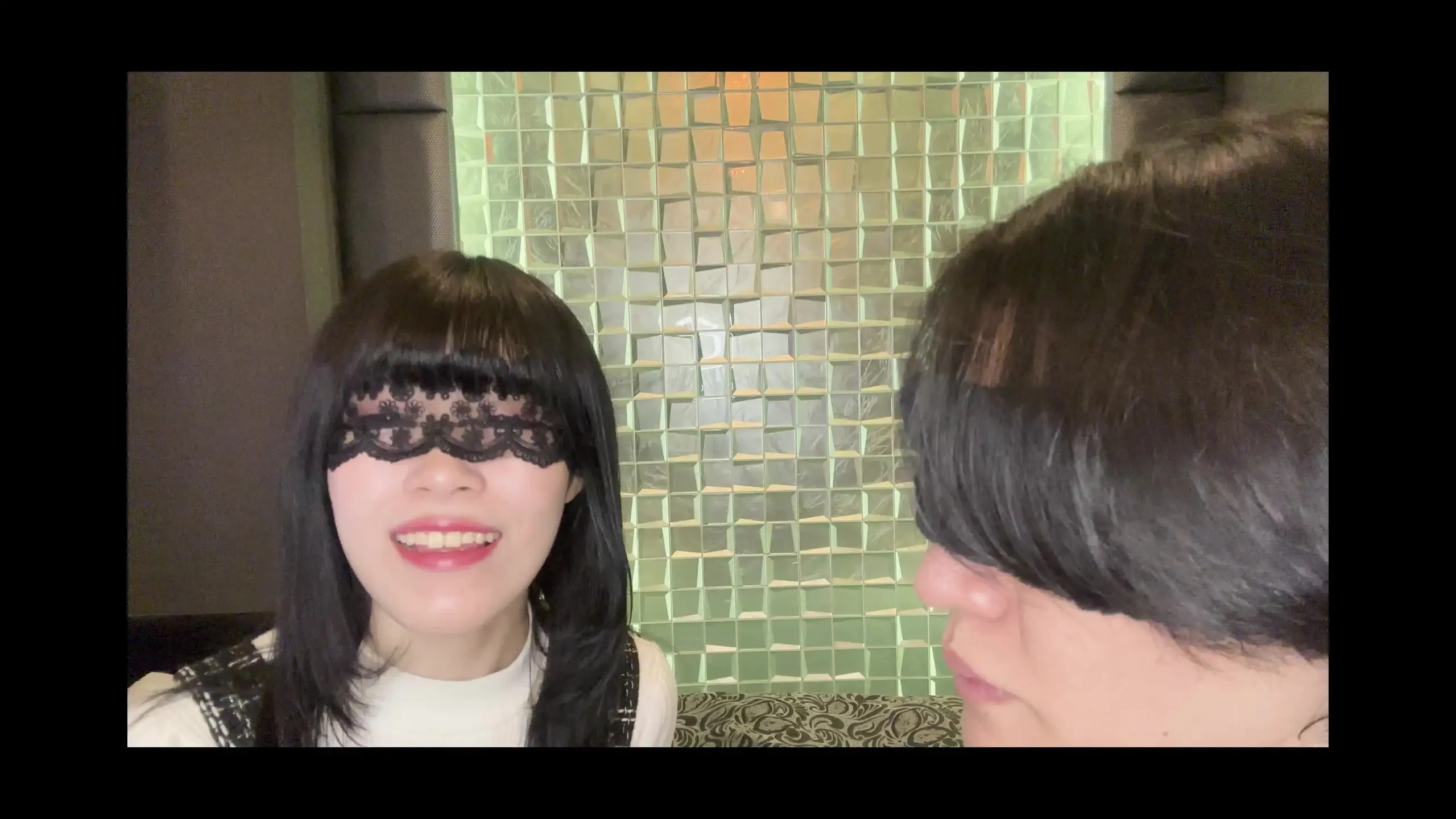 舌フェチくらぶ「いつでも顔舐めしてくれるデカ舌女子大生① 清楚な見た目なのに、痴女×デカすぎる舌の現役女子大生。 生で見る幅広い長い舌は強烈でした。」の投稿サムネイル