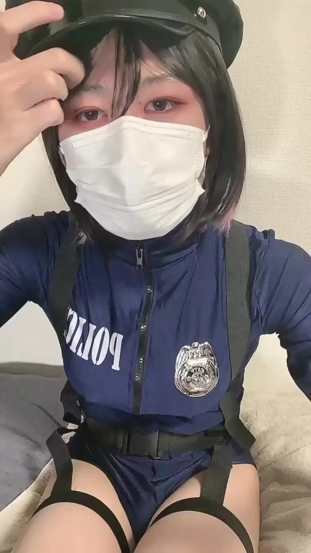 ポリスコスプレでいっぱい出しちゃうおとこの娘♡ sample 1