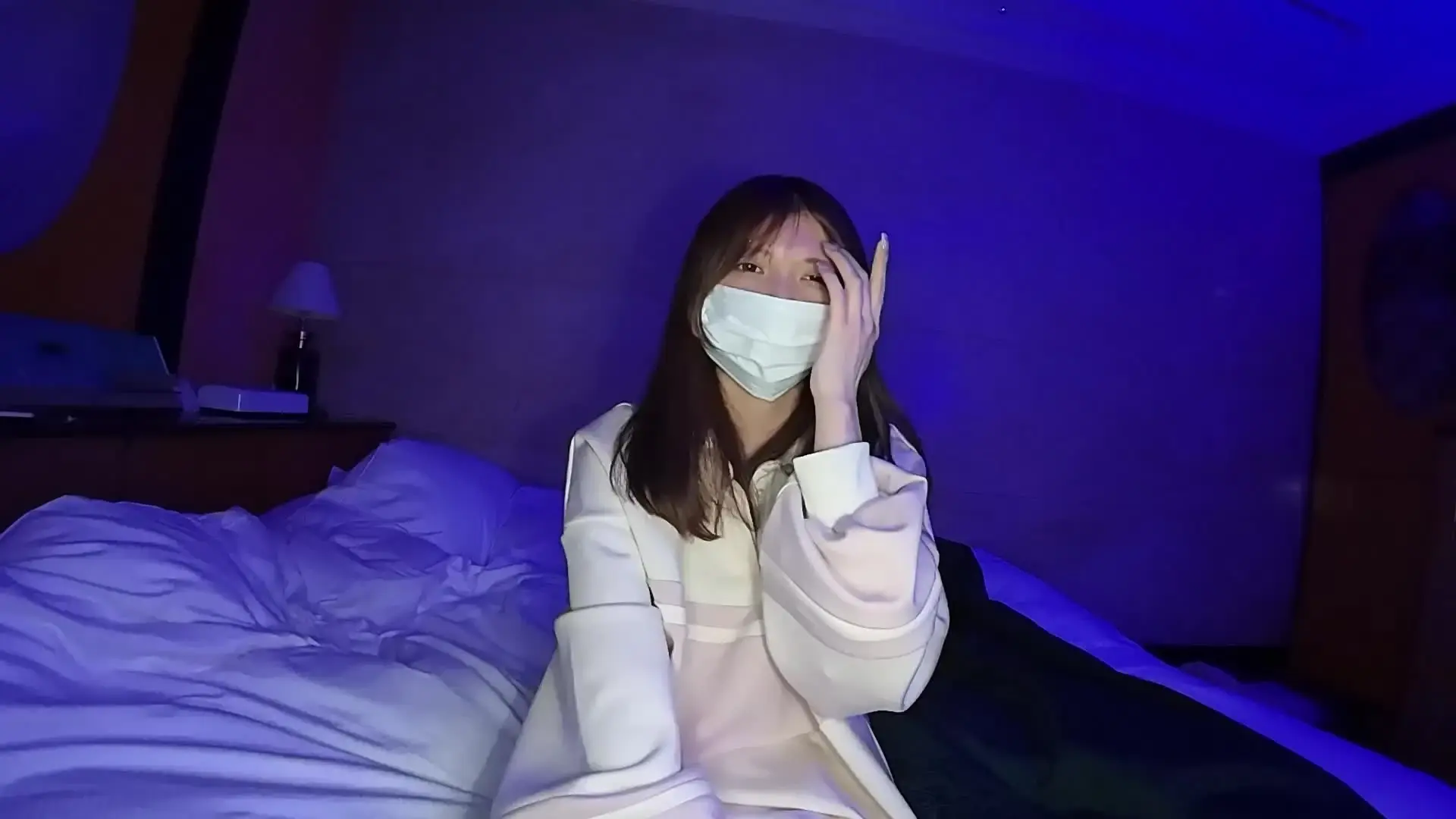 ゆう【素人えっちとっく動画】「■超破格1500円でハメ撮り■ 彼氏と半年ほど同棲中のしおりちゃん 既にレス状態になってしまっているようで、今回欲求不満を解消する為に撮影に来てくれました。」の投稿サムネイル