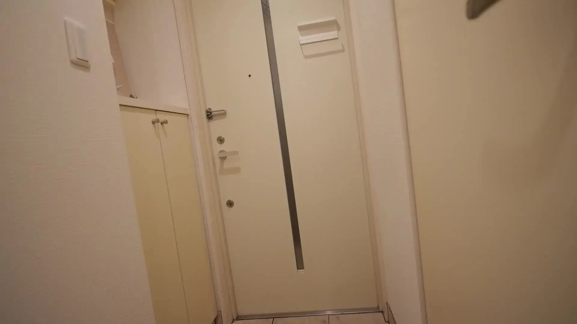 中出し中毒【中中】「【本編映像】#008 もね タイトな黒のワンピース姿で来てくれたもねちゃん。 スレンダーで落ち着いた雰囲気がセクシーです。」の投稿サムネイル