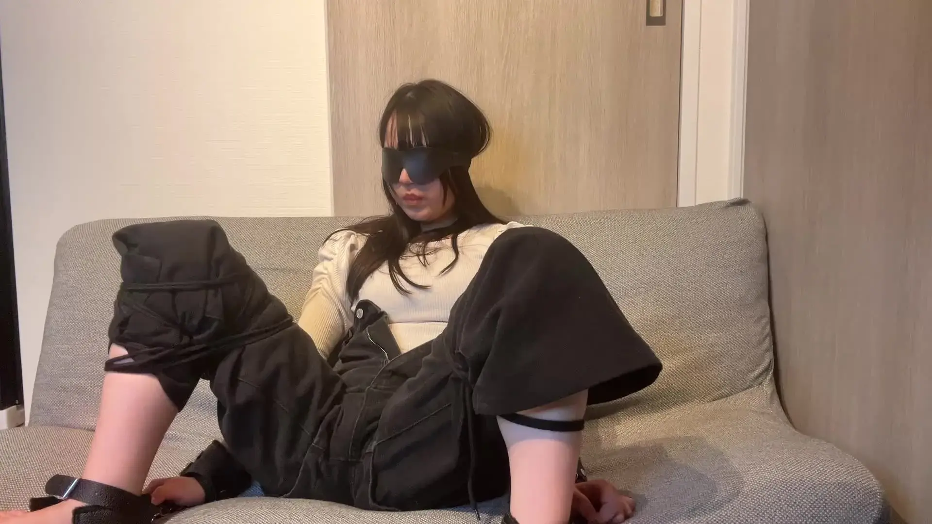 妲己プロダクション【コスプレイヤーの裏側】「☯️キャスト☯️ 初めての目隠し束縛 ✡配信アーカイブ✡ ✡NのSNS✡ ✡事務所のSNS✡」の投稿サムネイル