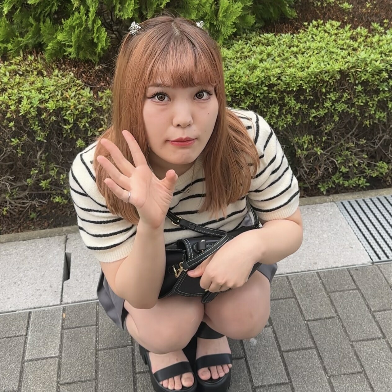 SCHOREET SNAP【スコリートスナップ】「#18 【KOTO 21歳】 今回ストリートスナップに協力してくれたのは、小動物のような可愛らしい雰囲気の持ち主KOTOちゃん🧜‍♀️ 服を脱いだ後の溢れ出しそ」の投稿サムネイル