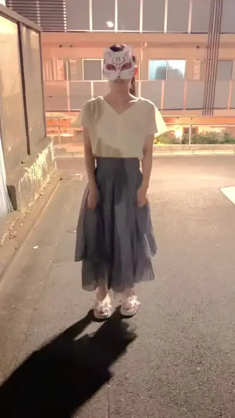 メスねこ猫猫（まおまお）「閑静な住宅街で野外露出してる動画です！ 途中で見つけた公衆便所で肉便器になってしっかり中出しされてます！」の投稿サムネイル