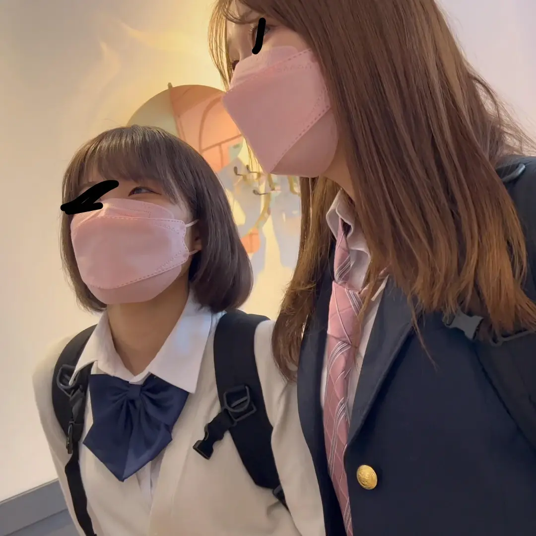 タカ♂生ぱん逆さ撮り📽️パンチラ「3/19公開！ お友達と仲良く生ぱんちゅ！！！ 可愛いですよ～！！！ お楽しみに！！！」の投稿サムネイル