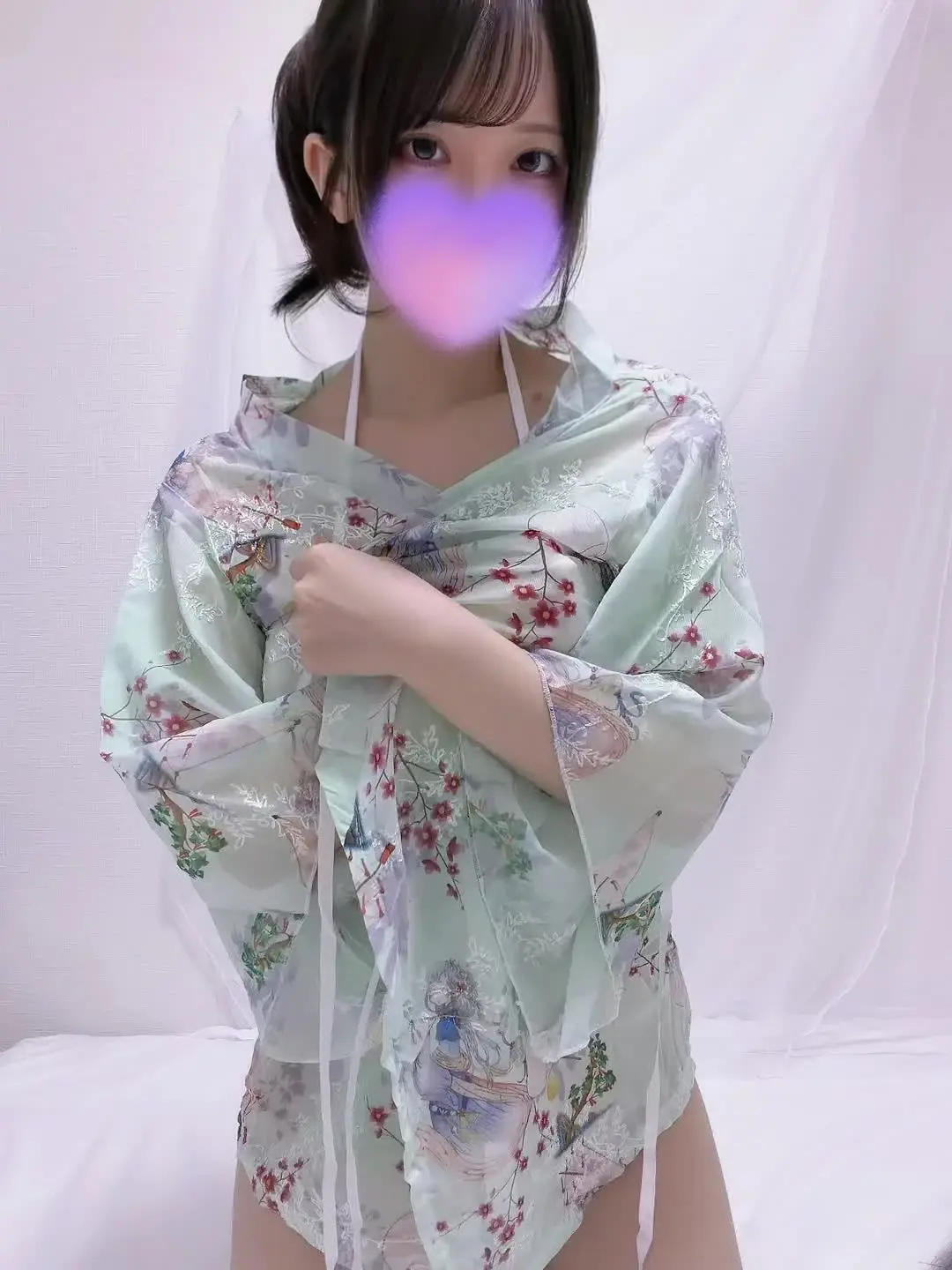 さにゃ「透け透け、中身」の投稿サムネイル